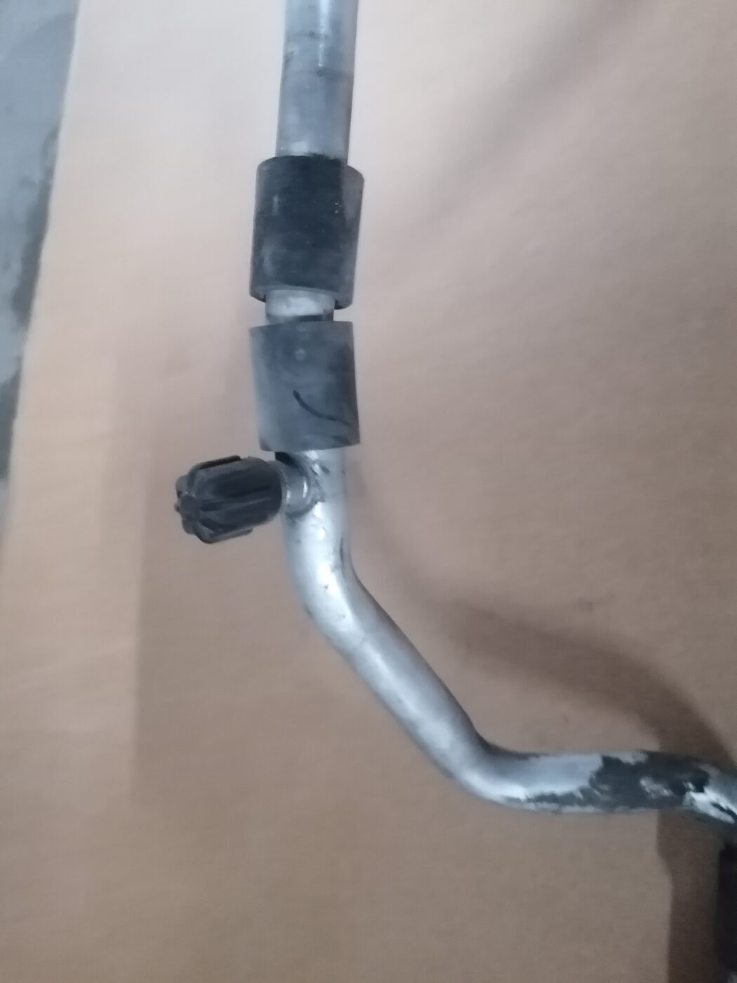 Gaisa kondicioniera galvenā caurule priekš ŠKODA OCTAVIA 2006