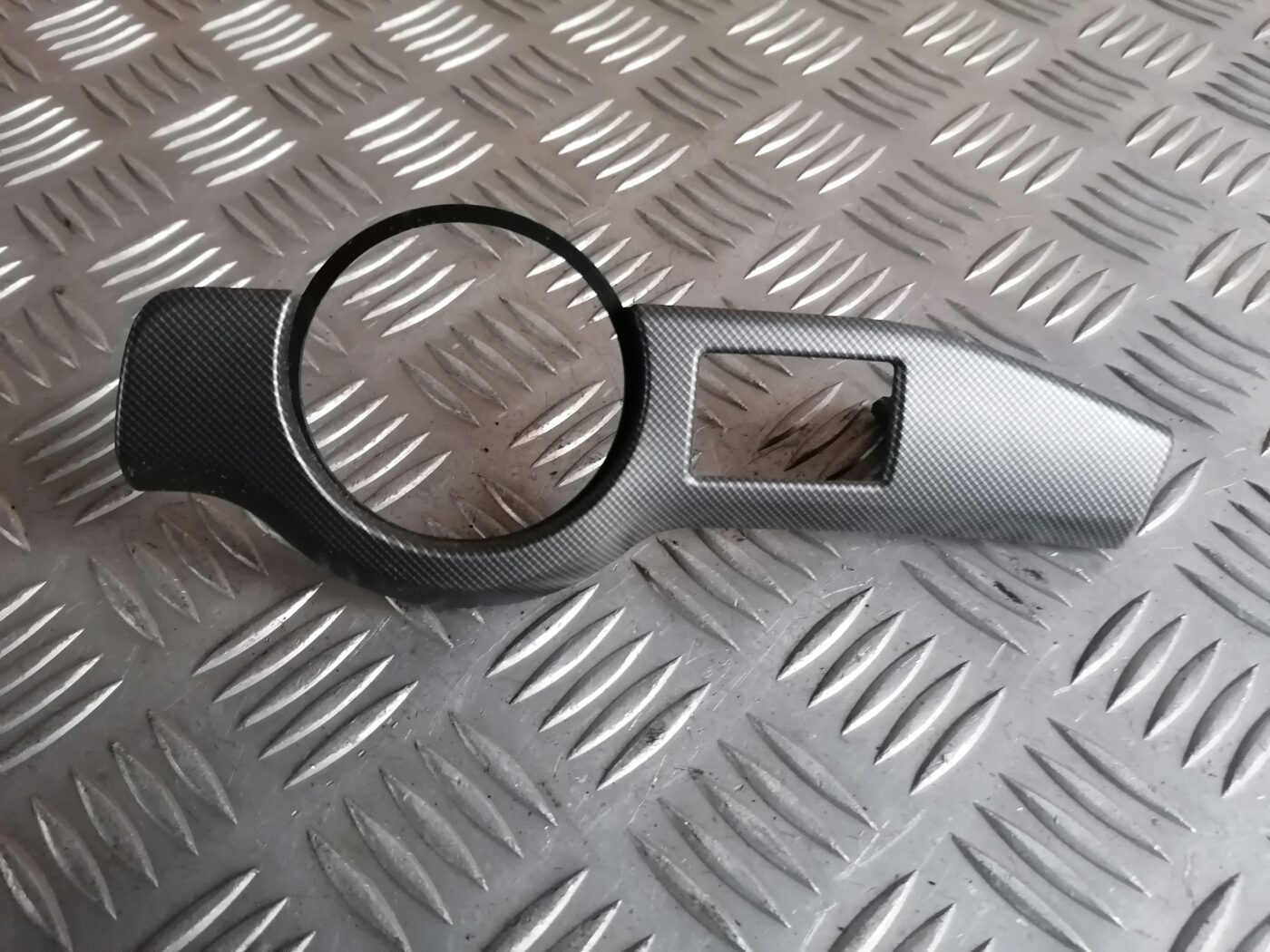 Gaismas slēdža apdare (uz paneļa) priekš ŠKODA OCTAVIA 2006