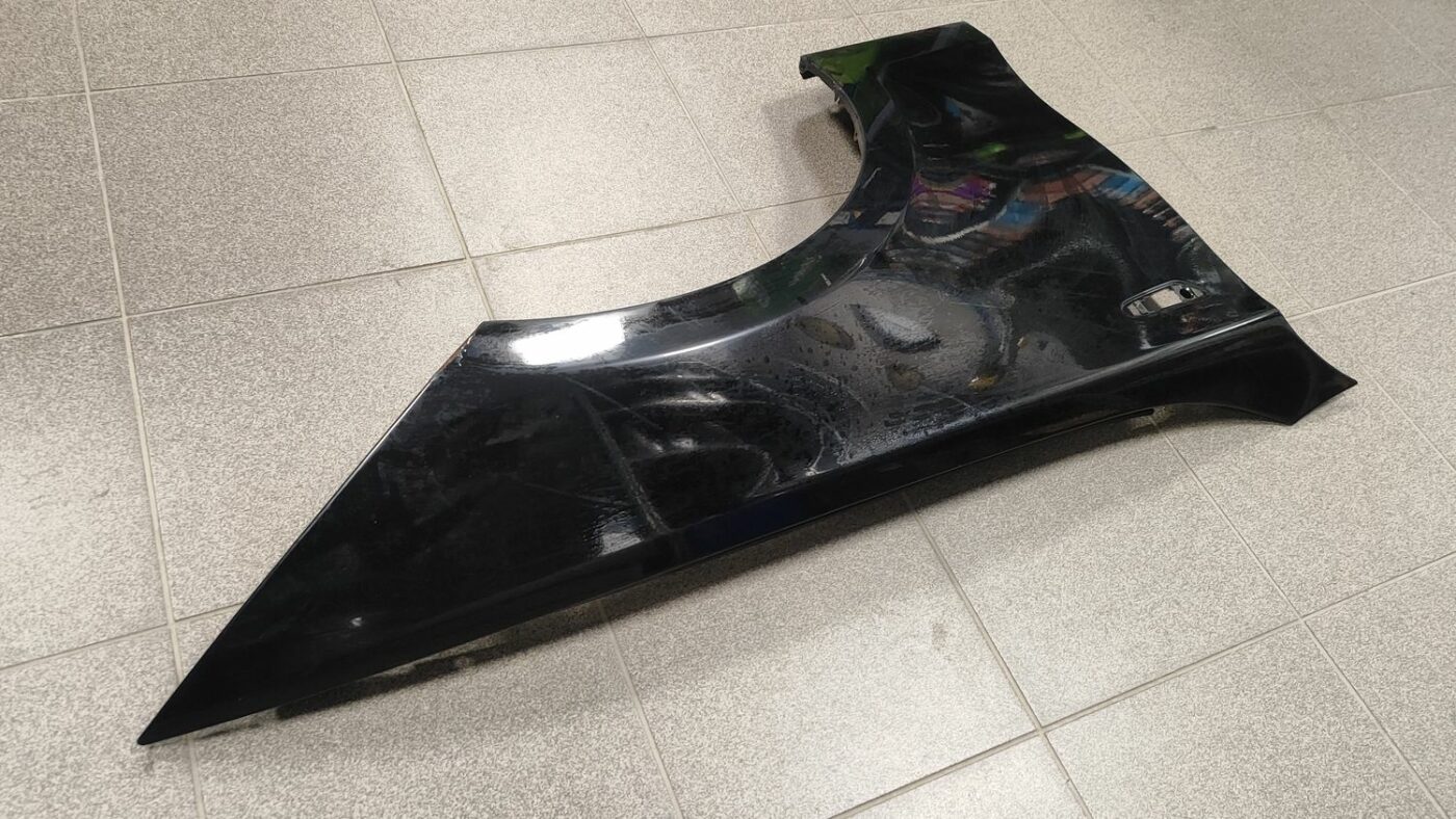 Priekšējais labais spārns priekš BMW 123 E87 2008 BLACK 8 Priekšējais labais spārns priekš BMW 123 E87 2008 BLACK