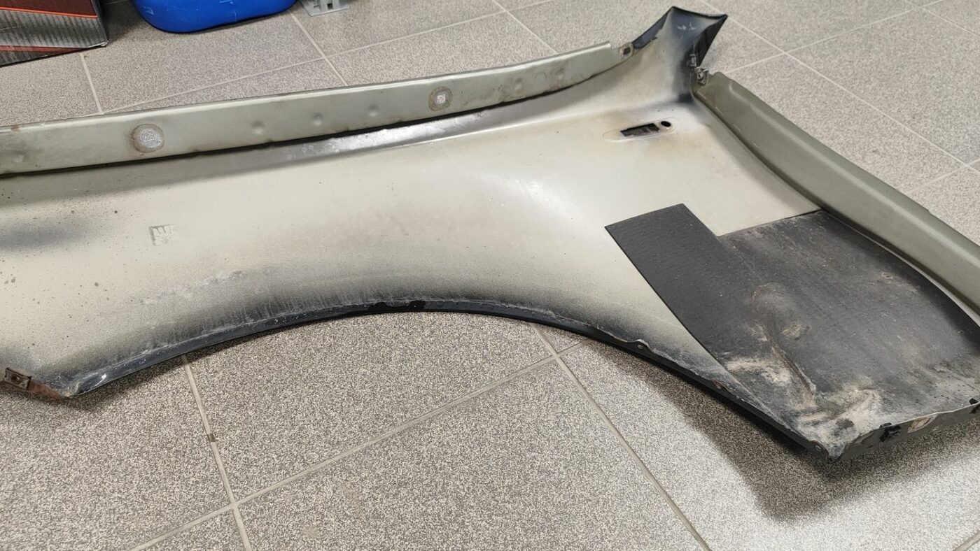 Priekšējais labais spārns priekš BMW 123 E87 2008 BLACK 11 Priekšējais labais spārns priekš BMW 123 E87 2008 BLACK