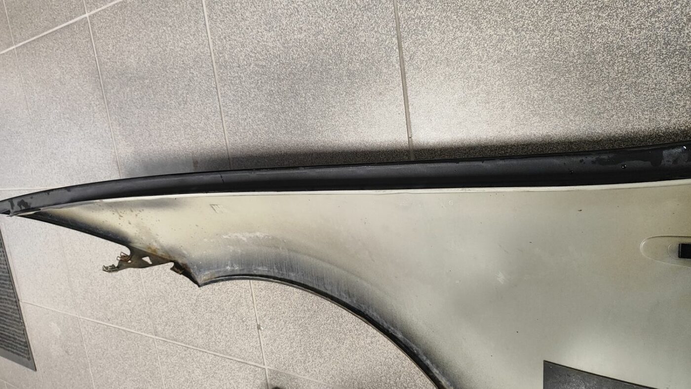 Priekšējais labais spārns priekš BMW 123 E87 2008 BLACK 15 Priekšējais labais spārns priekš BMW 123 E87 2008 BLACK