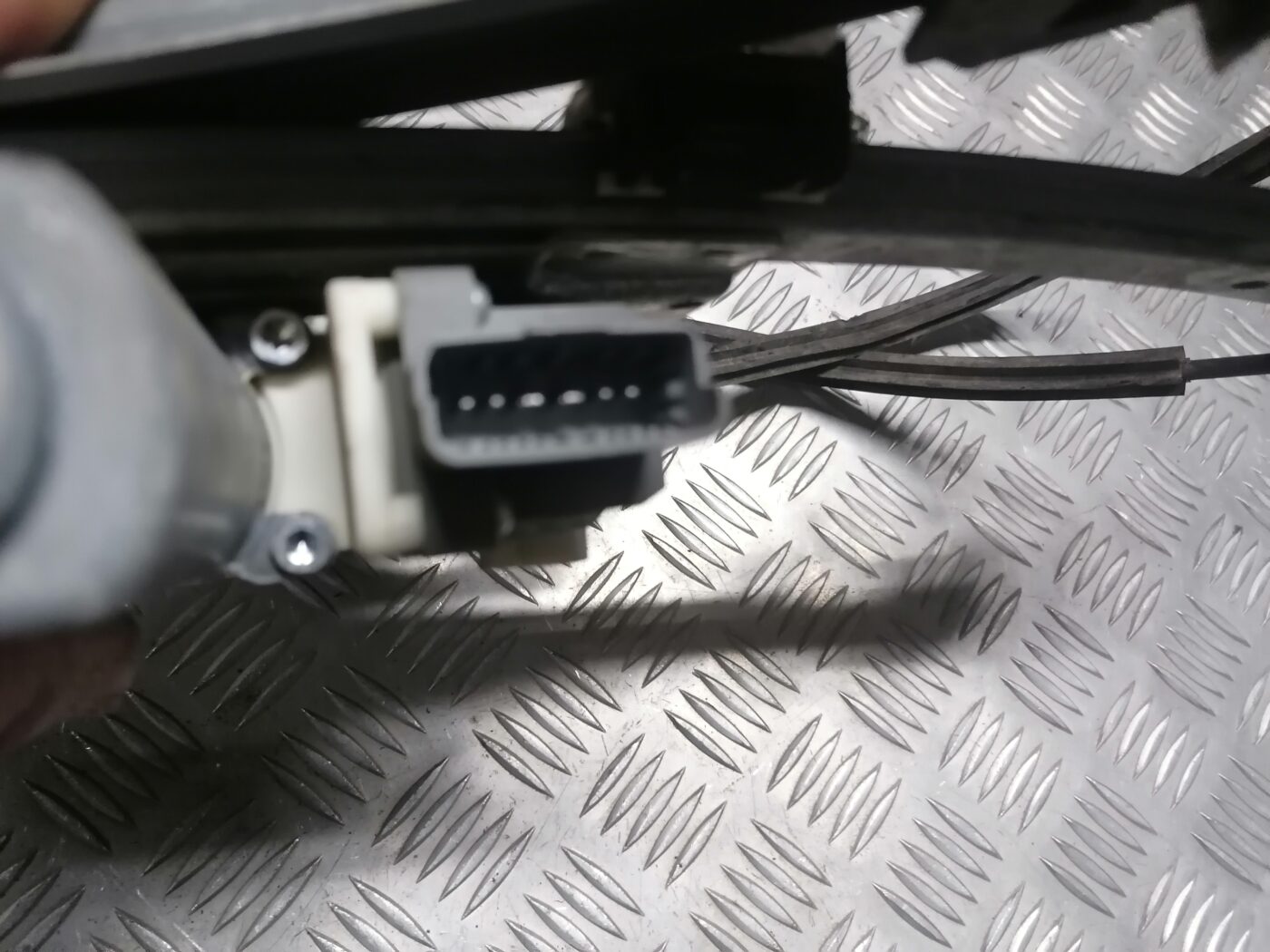 Stikla pacelšanas mehānisms priekšējais labais priekš PEUGEOT 607 2010