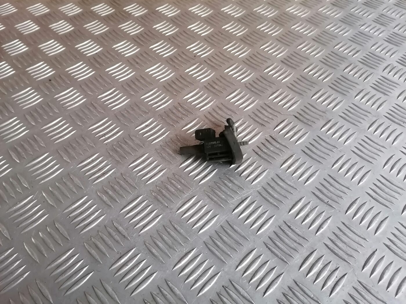 Solenoīda vakuuma vārsts priekš PEUGEOT 607 2010 1 Solenoīda vakuuma vārsts priekš PEUGEOT 607 2010