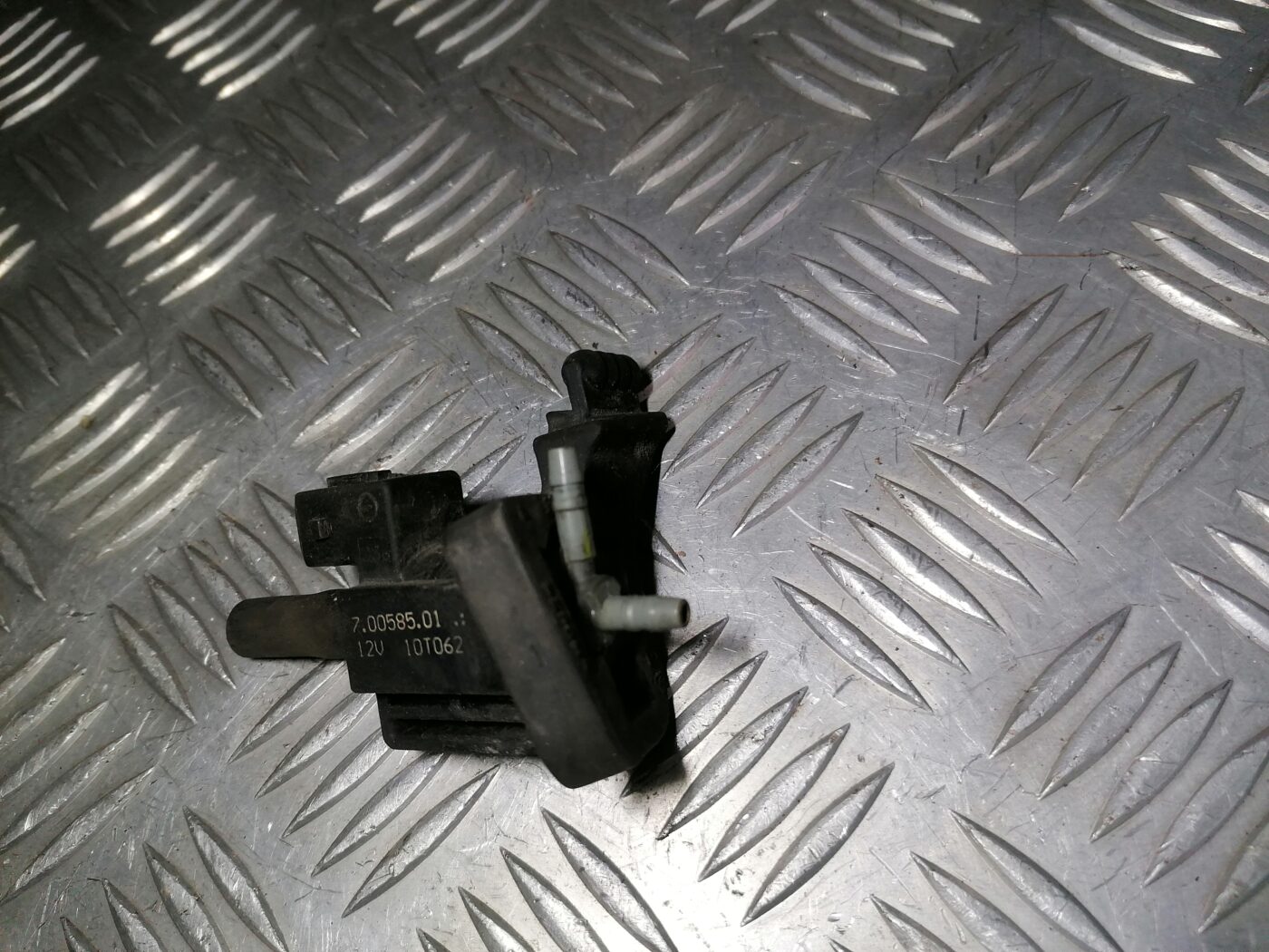 Solenoīda vakuuma vārsts priekš PEUGEOT 607 2010 4 Solenoīda vakuuma vārsts priekš PEUGEOT 607 2010