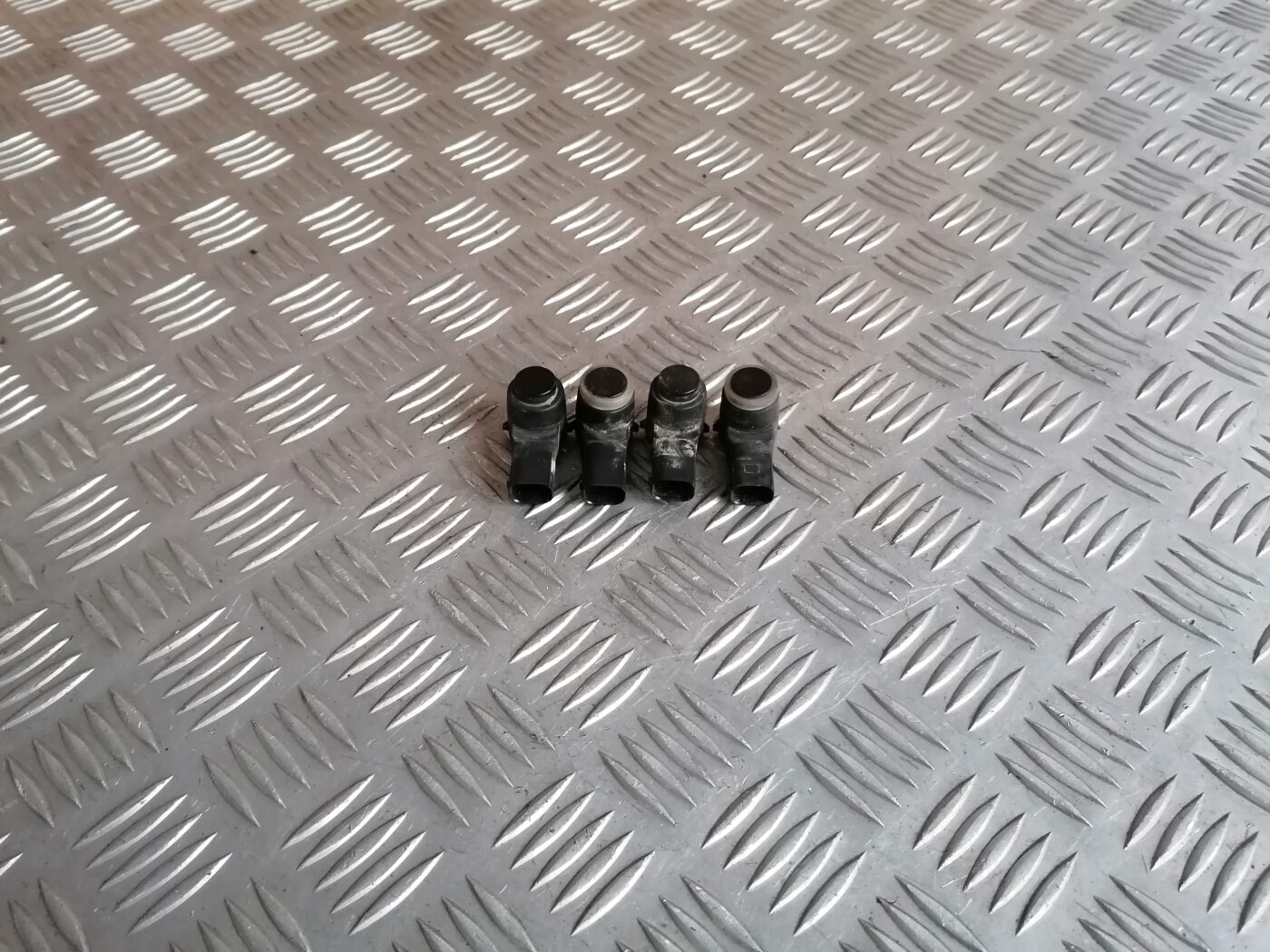 Parkošanās devējs priekš PEUGEOT 607 2010