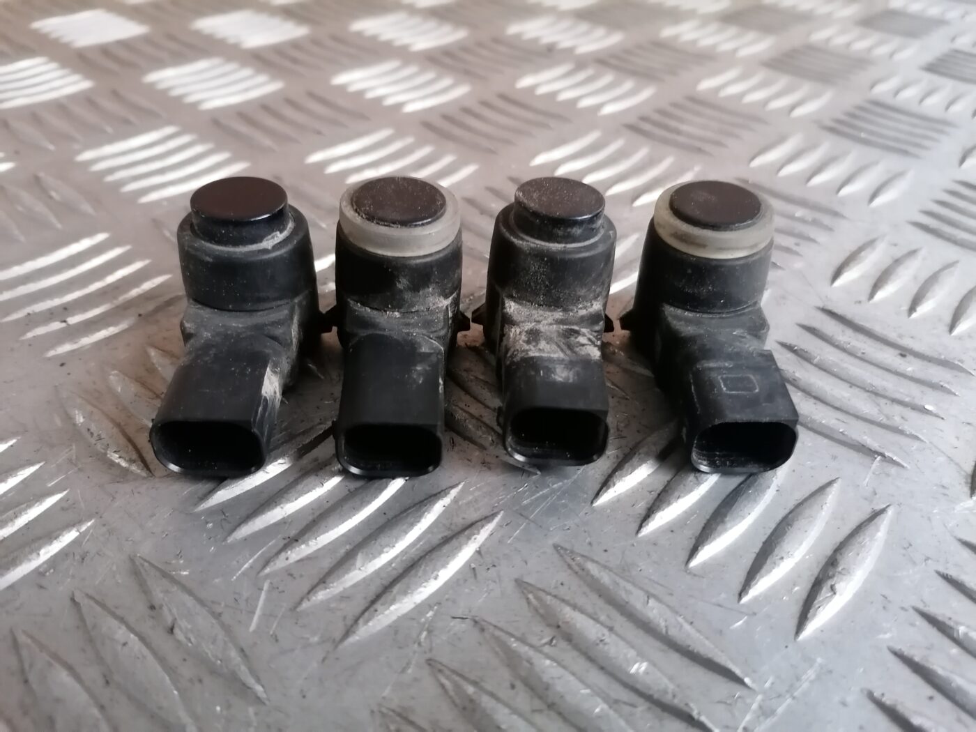 Parkošanās devējs priekš PEUGEOT 607 2010