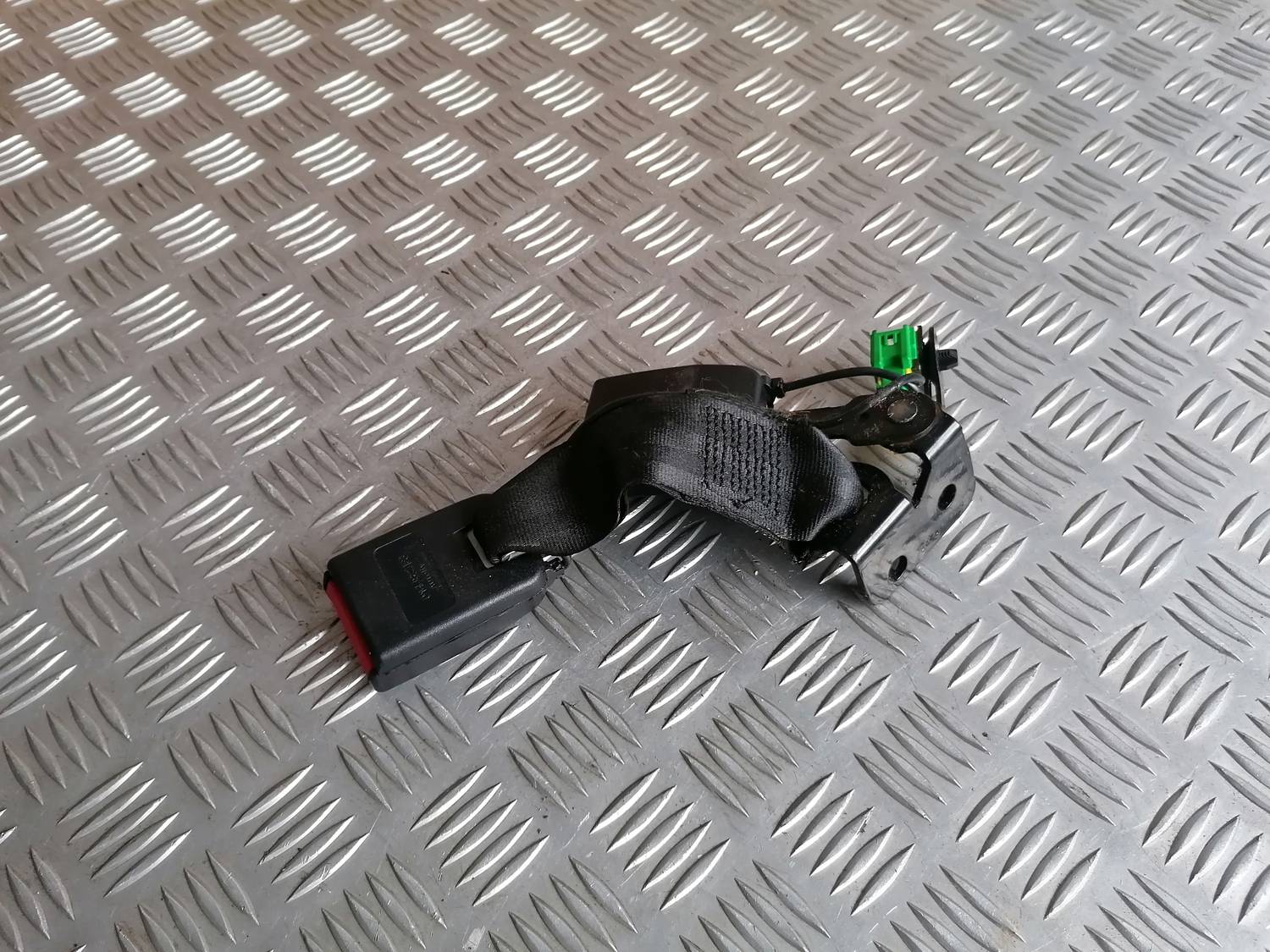 Aizmugurējā dubultā drošības jostas sprādze priekš PEUGEOT 607 2010