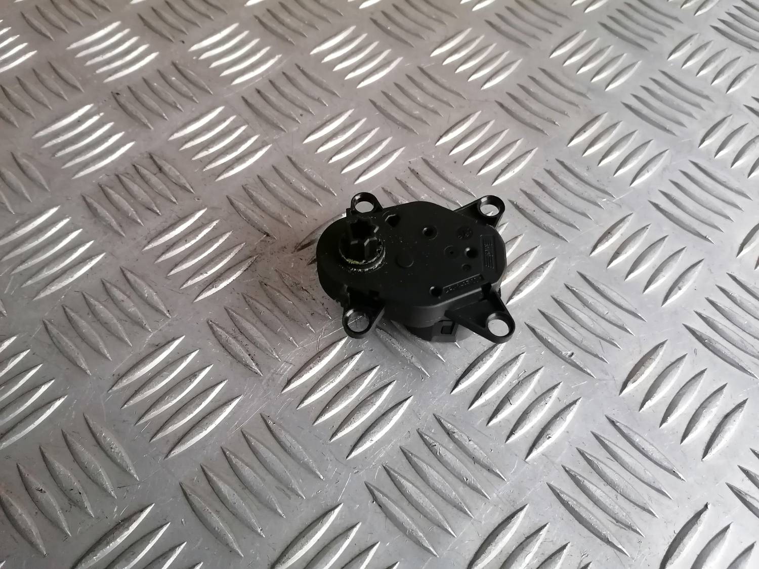 Apsildes sistēmas aktuators priekš PEUGEOT 607 2010