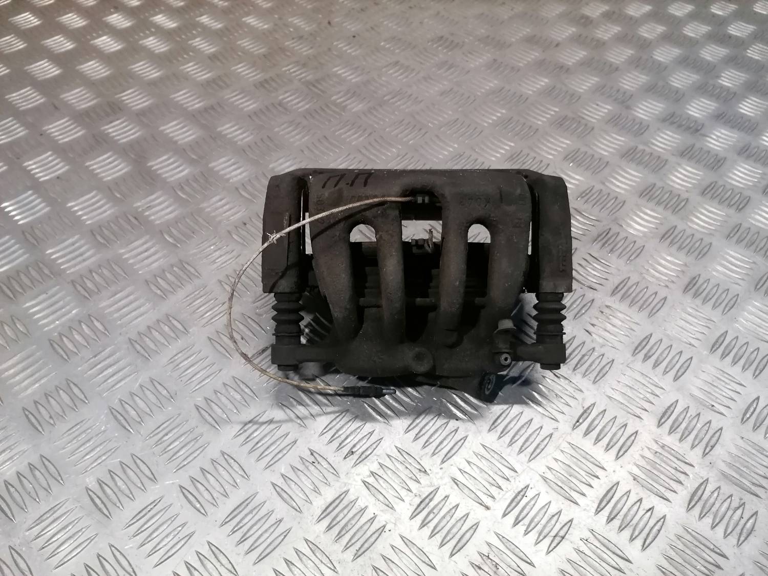 Priekšējais labais suports priekš PEUGEOT 607 2010