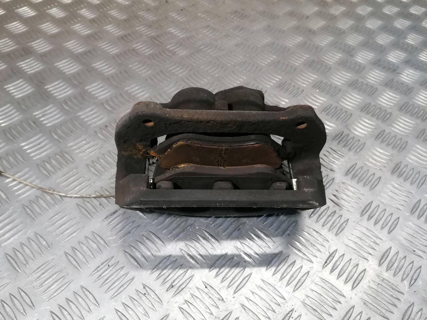 Priekšējais labais suports priekš PEUGEOT 607 2010