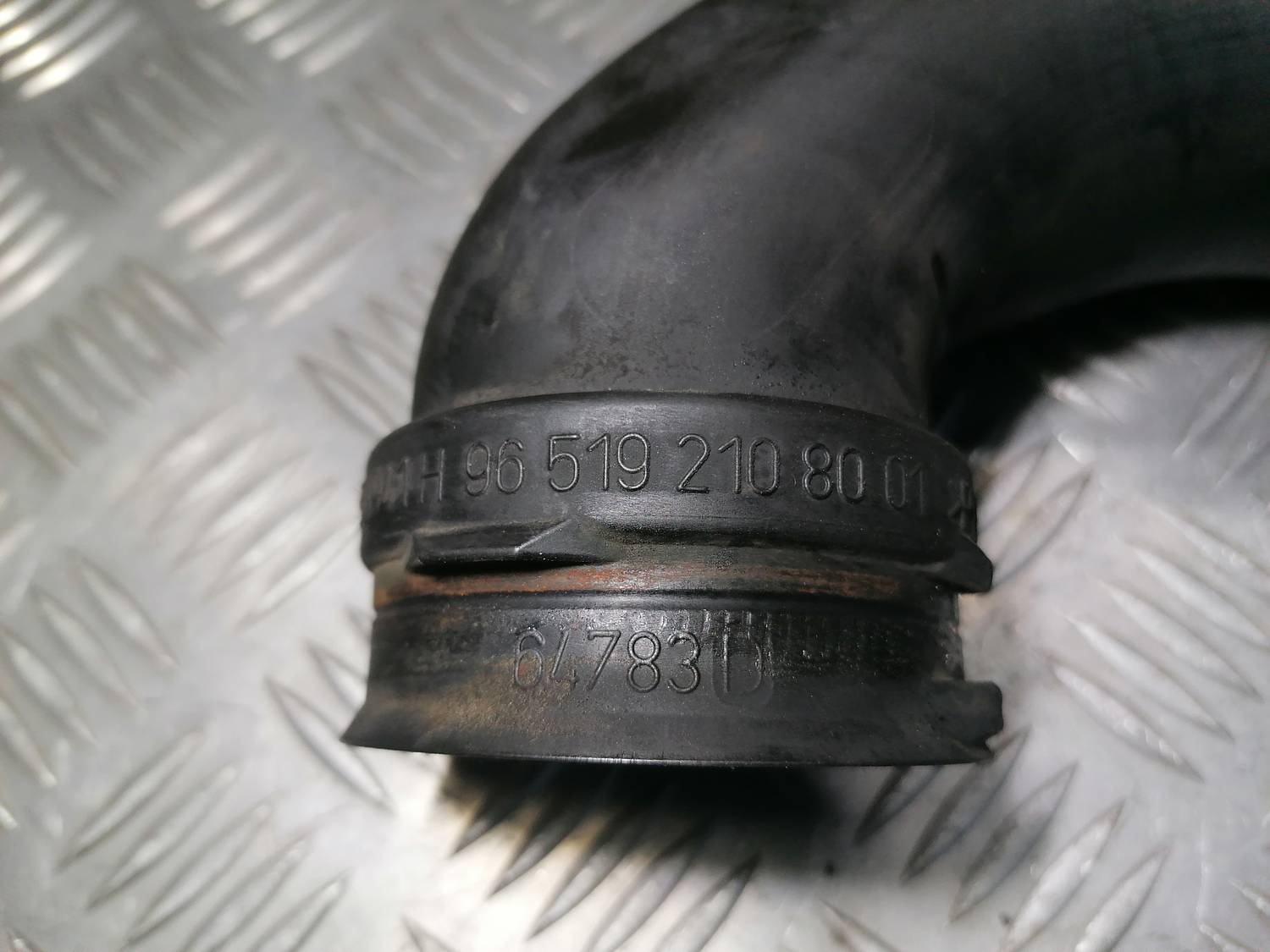 Gaisa ieplūdes šļūtene priekš PEUGEOT 607 2010