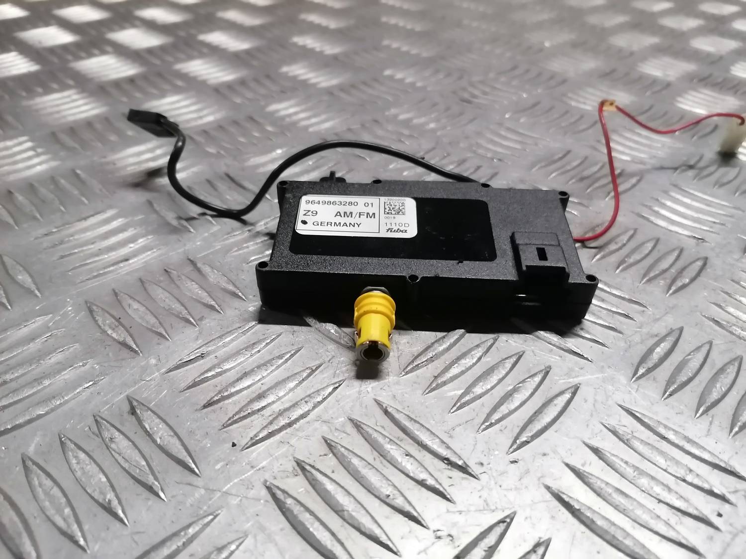 Antenas pastiprinātāja bloks priekš PEUGEOT 607 2010 4 Antenas pastiprinātāja bloks priekš PEUGEOT 607 2010