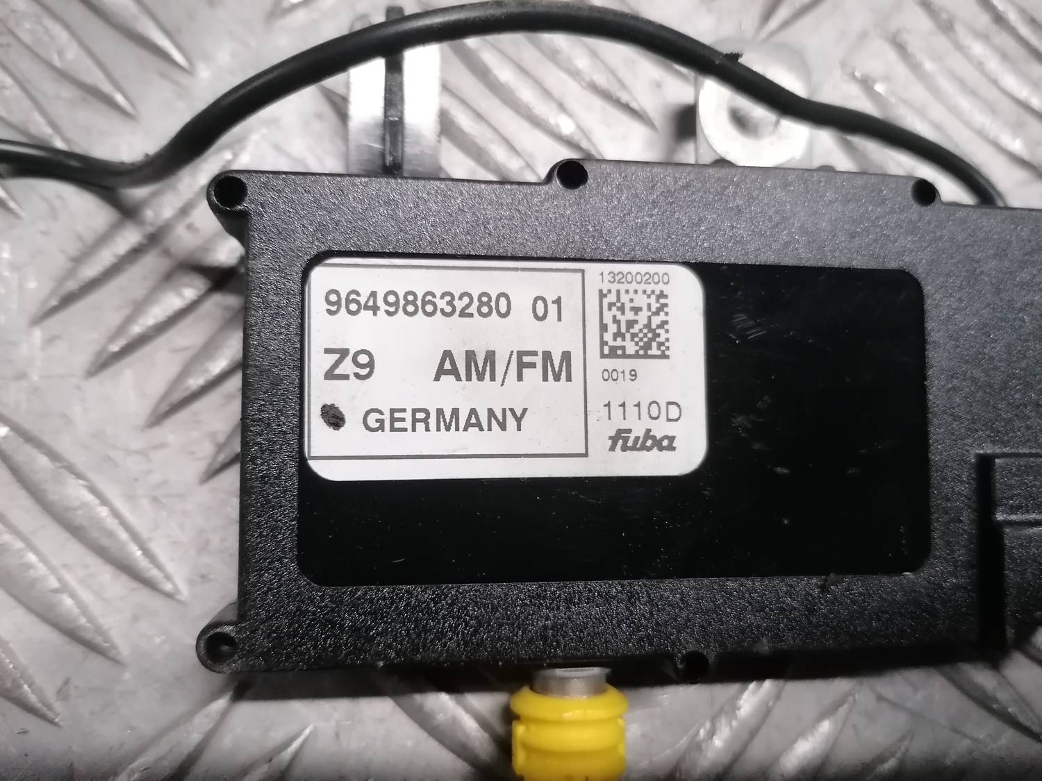 Antenas pastiprinātāja bloks priekš PEUGEOT 607 2010 3 Antenas pastiprinātāja bloks priekš PEUGEOT 607 2010