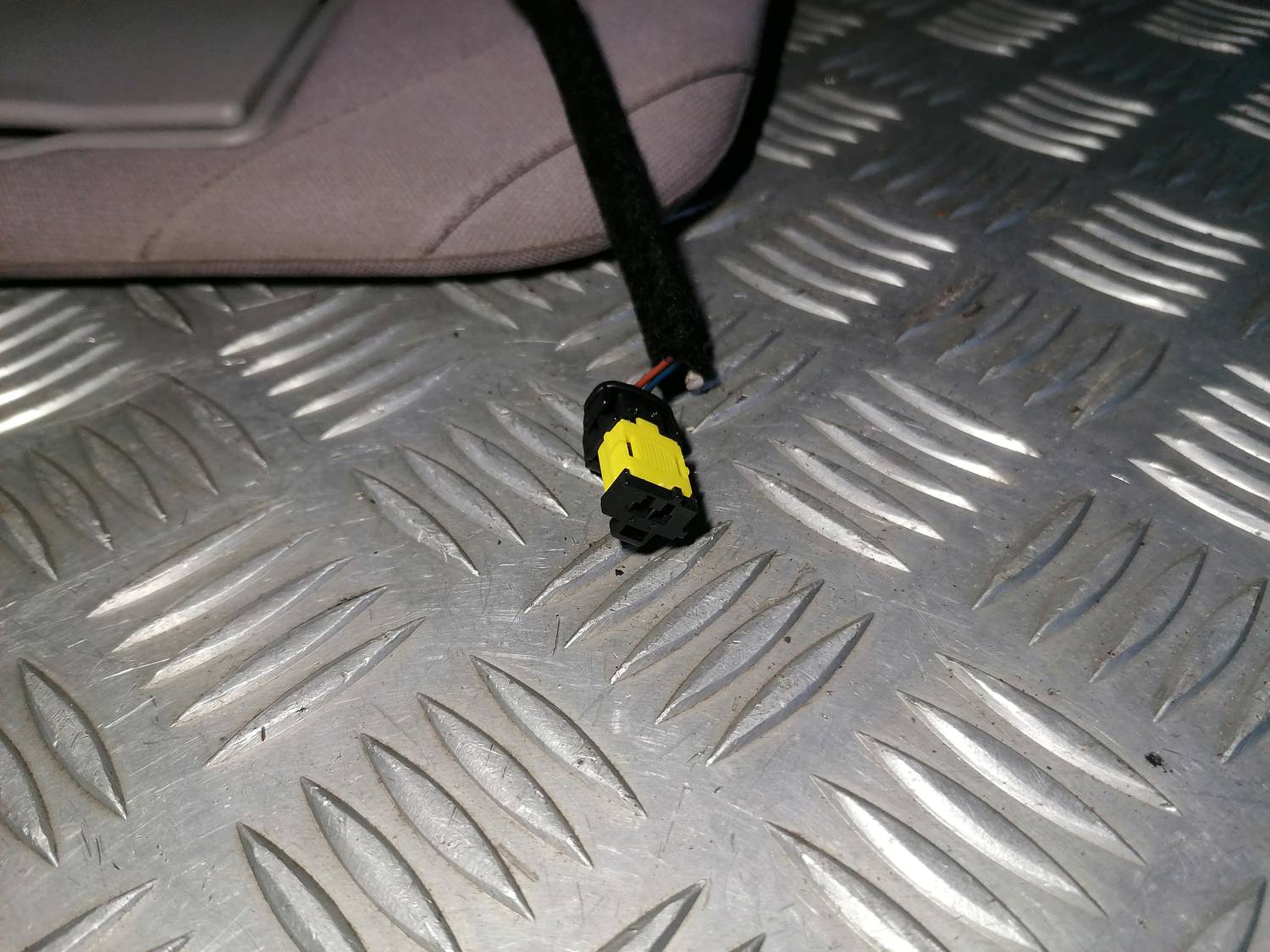 Saules aizsargs priekš PEUGEOT 607 2010