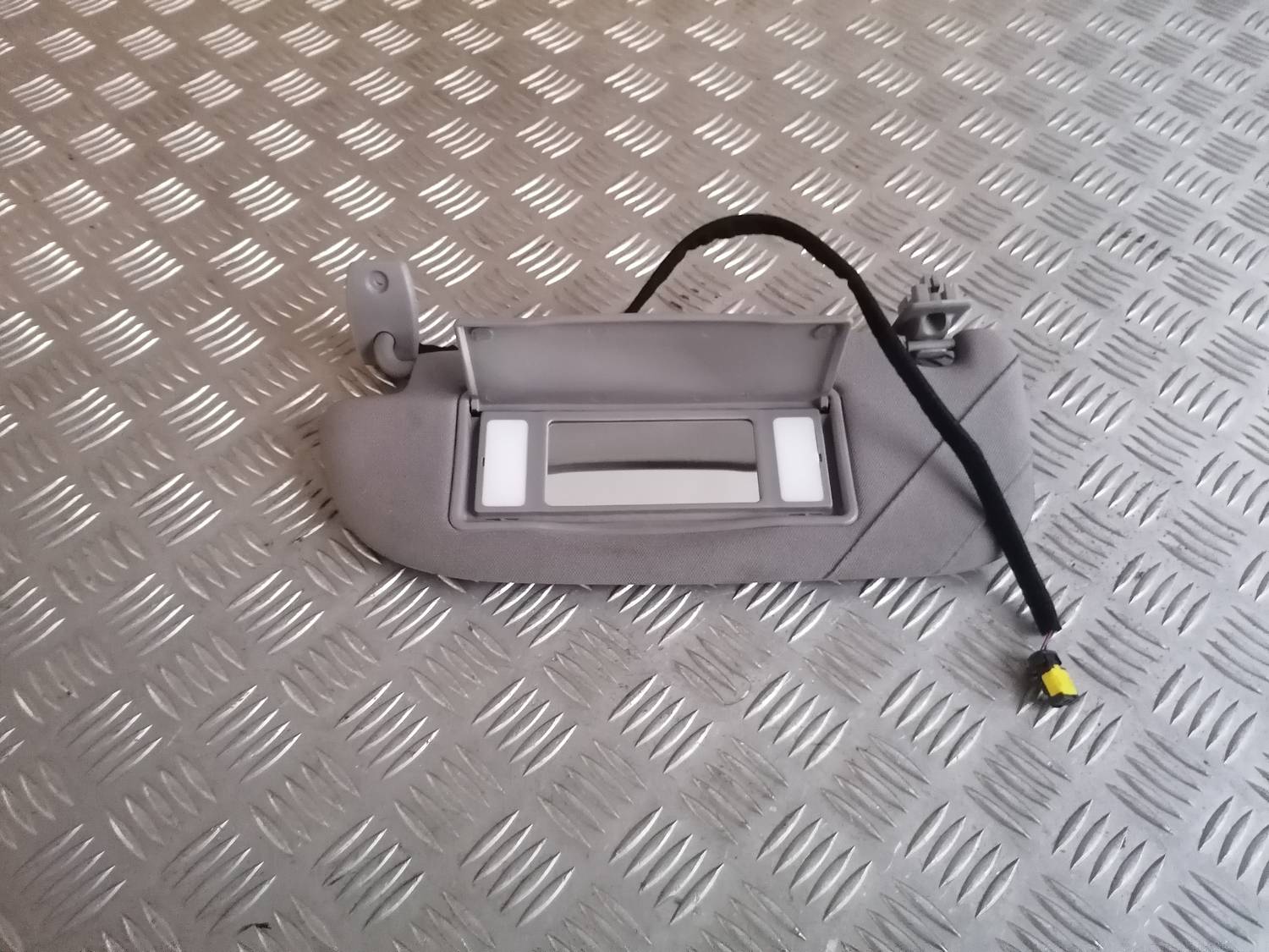 Saules aizsargs priekš PEUGEOT 607 2010