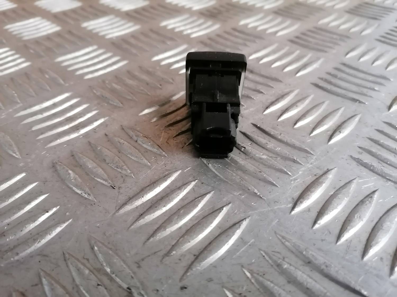 Sēdekļa apsildes ieslēgšanas poga priekš PEUGEOT 607 2010 2 Sēdekļa apsildes ieslēgšanas poga priekš PEUGEOT 607 2010