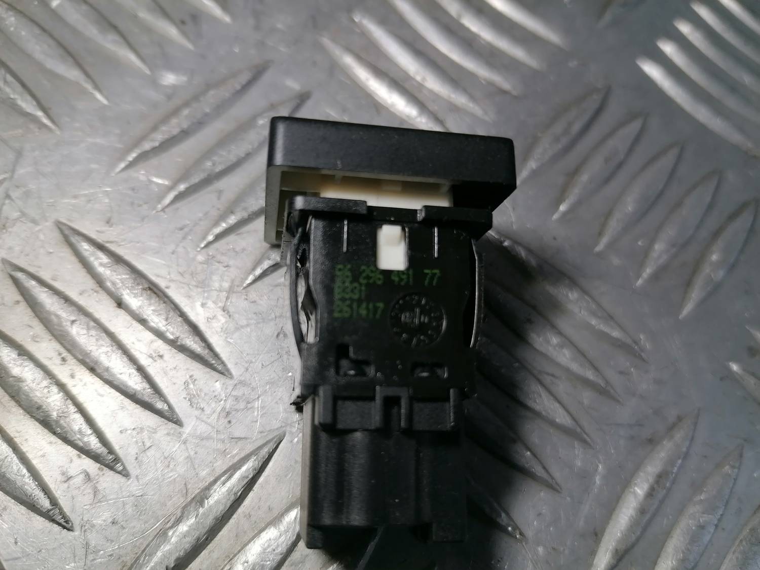 Sēdekļa apsildes ieslēgšanas poga priekš PEUGEOT 607 2010 3 Sēdekļa apsildes ieslēgšanas poga priekš PEUGEOT 607 2010