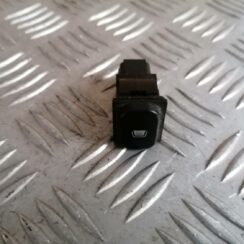 Saules aizsarga ieslēgšanas poga priekš PEUGEOT 607 2010