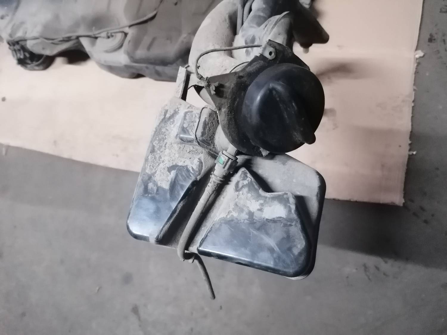 Degvielas tvertne priekš PEUGEOT 607 2010