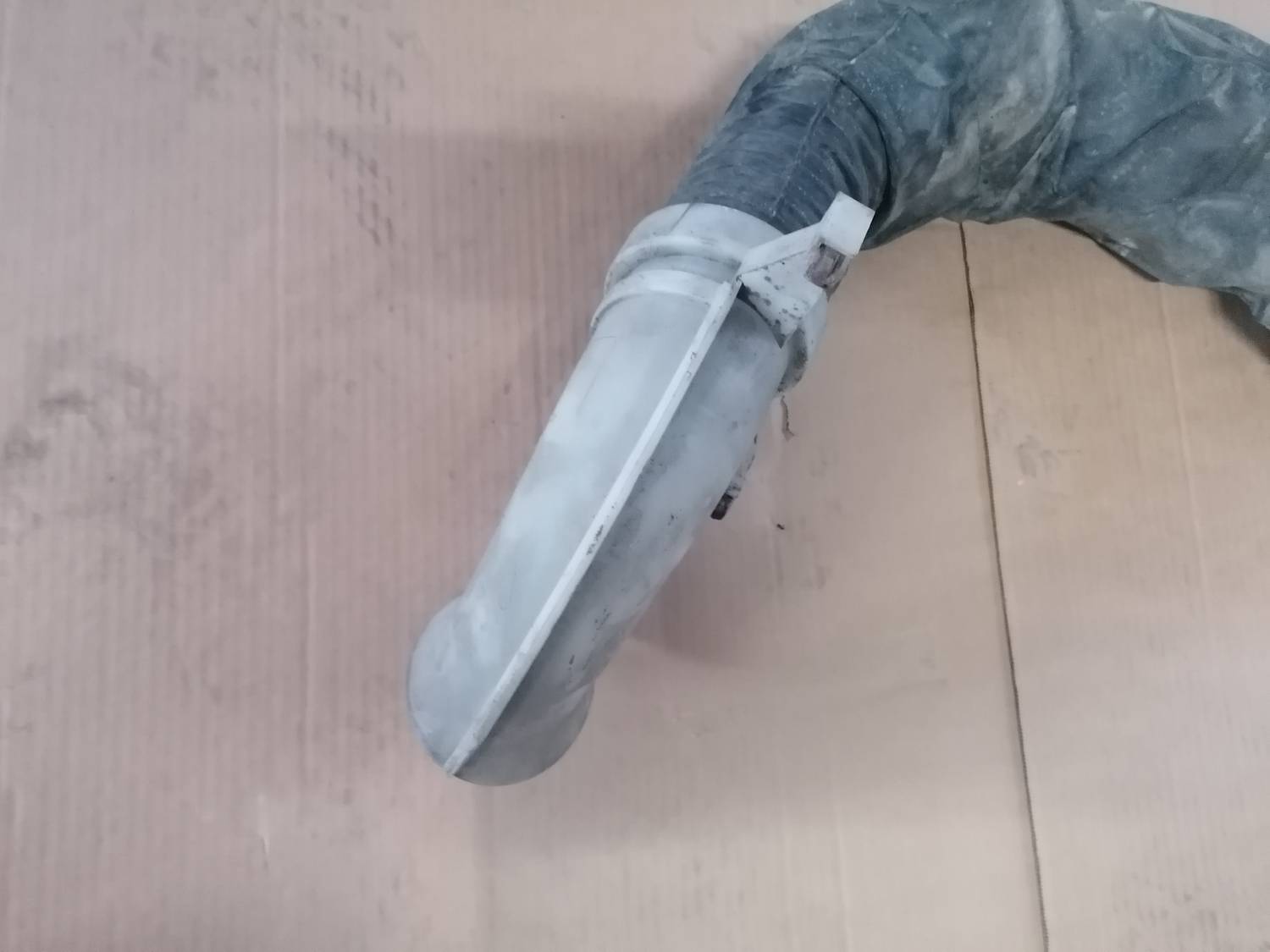 Gaisa ieplūdes šļūtene priekš PEUGEOT 607 2010