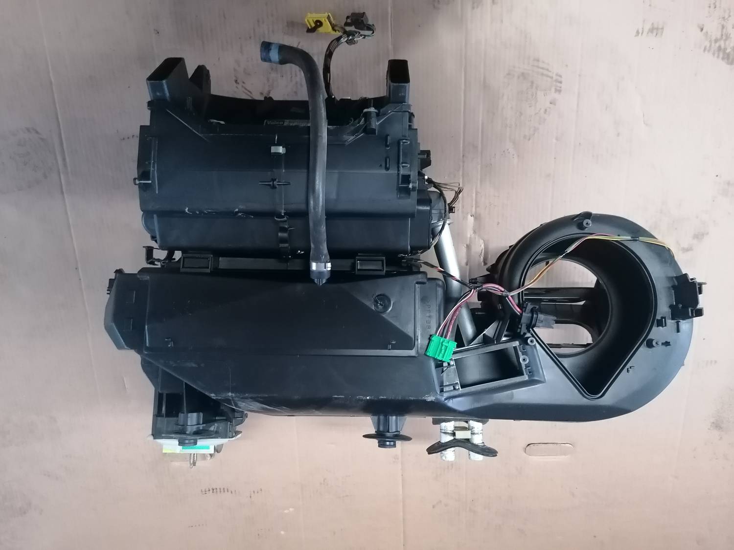 Salona sildītājs priekš PEUGEOT 607 2010 6 Salona sildītājs priekš PEUGEOT 607 2010