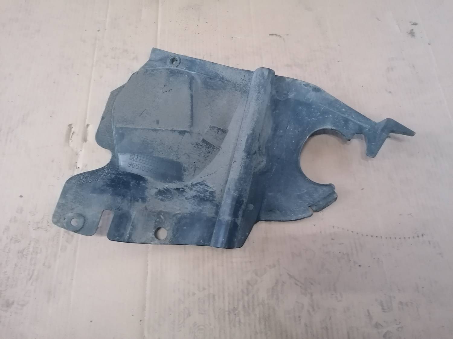 Dzinēja aizsargs priekš PEUGEOT 607 2010 1 Dzinēja aizsargs priekš PEUGEOT 607 2010