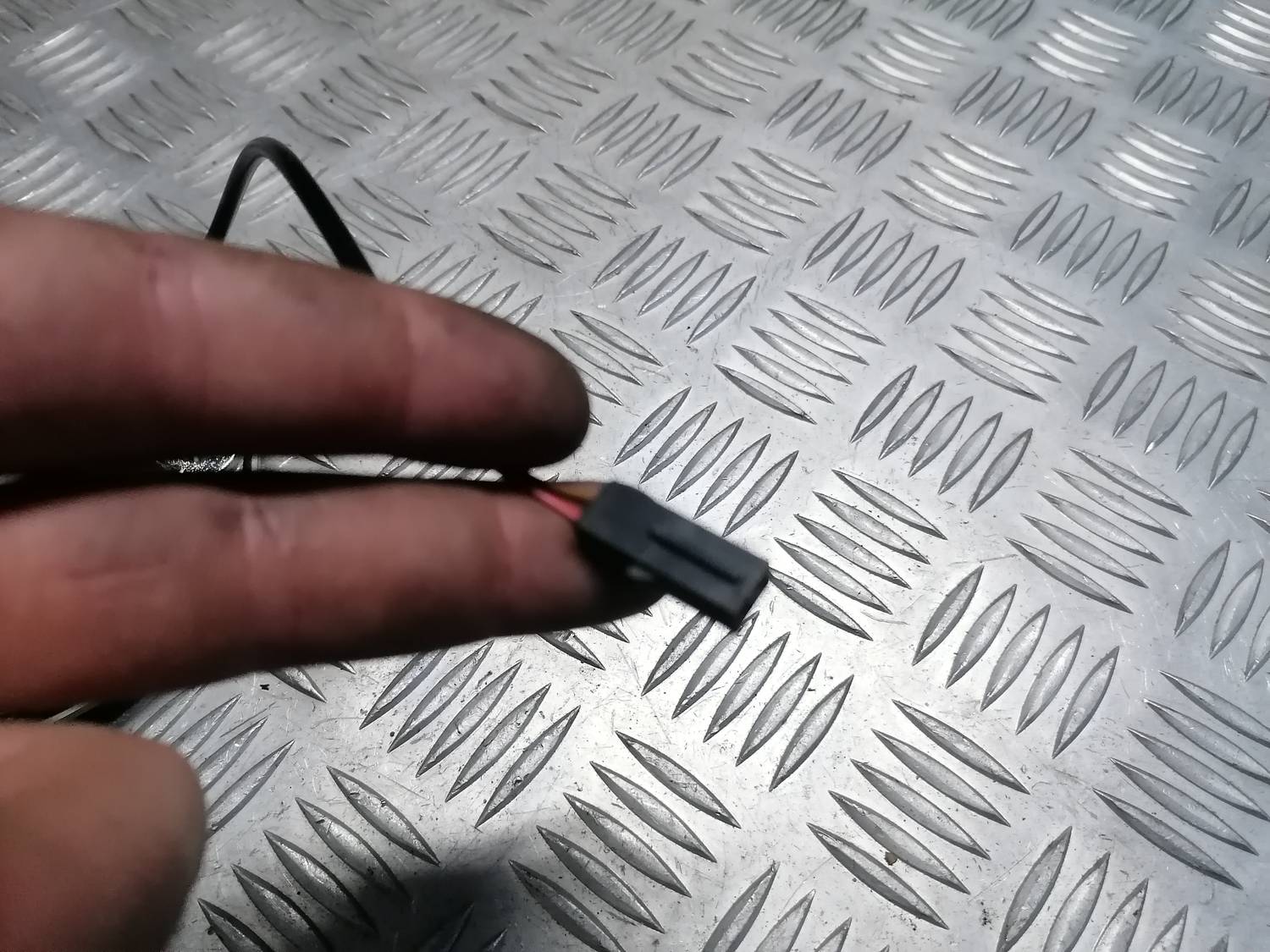 Bagažnieka vāka slēdzenes pogas emblēma priekš VW PHAETON 2003 5 Bagažnieka vāka slēdzenes pogas emblēma priekš VW PHAETON 2003