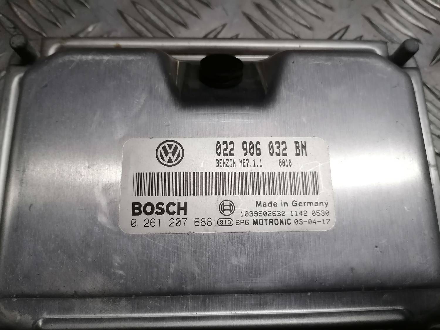 Dzinēja vadības bloks priekš VW PHAETON 2003 4 Dzinēja vadības bloks priekš VW PHAETON 2003