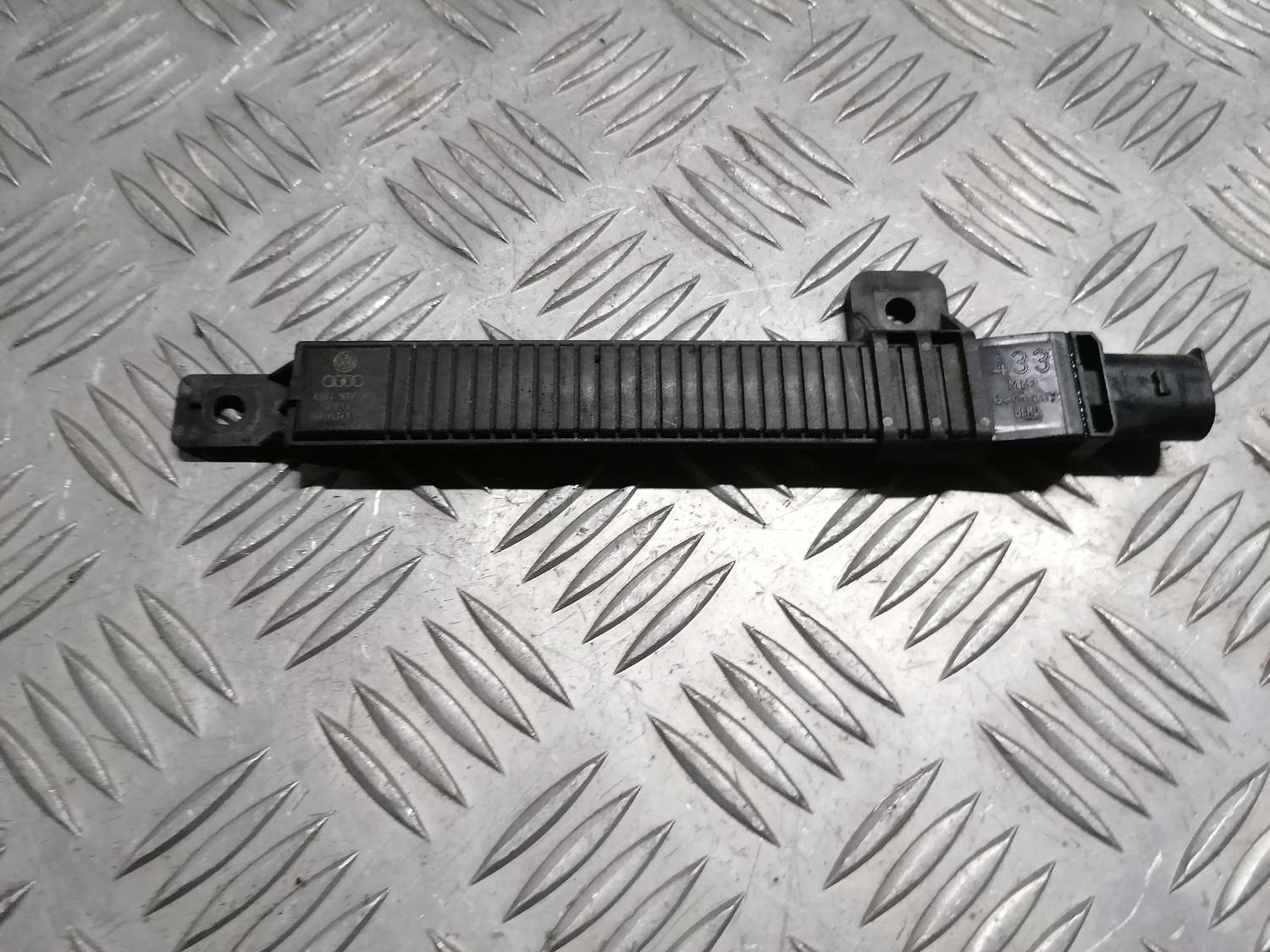 Riepas gaisa spiediena sensors priekš VW PHAETON 2003 2 Riepas gaisa spiediena sensors priekš VW PHAETON 2003