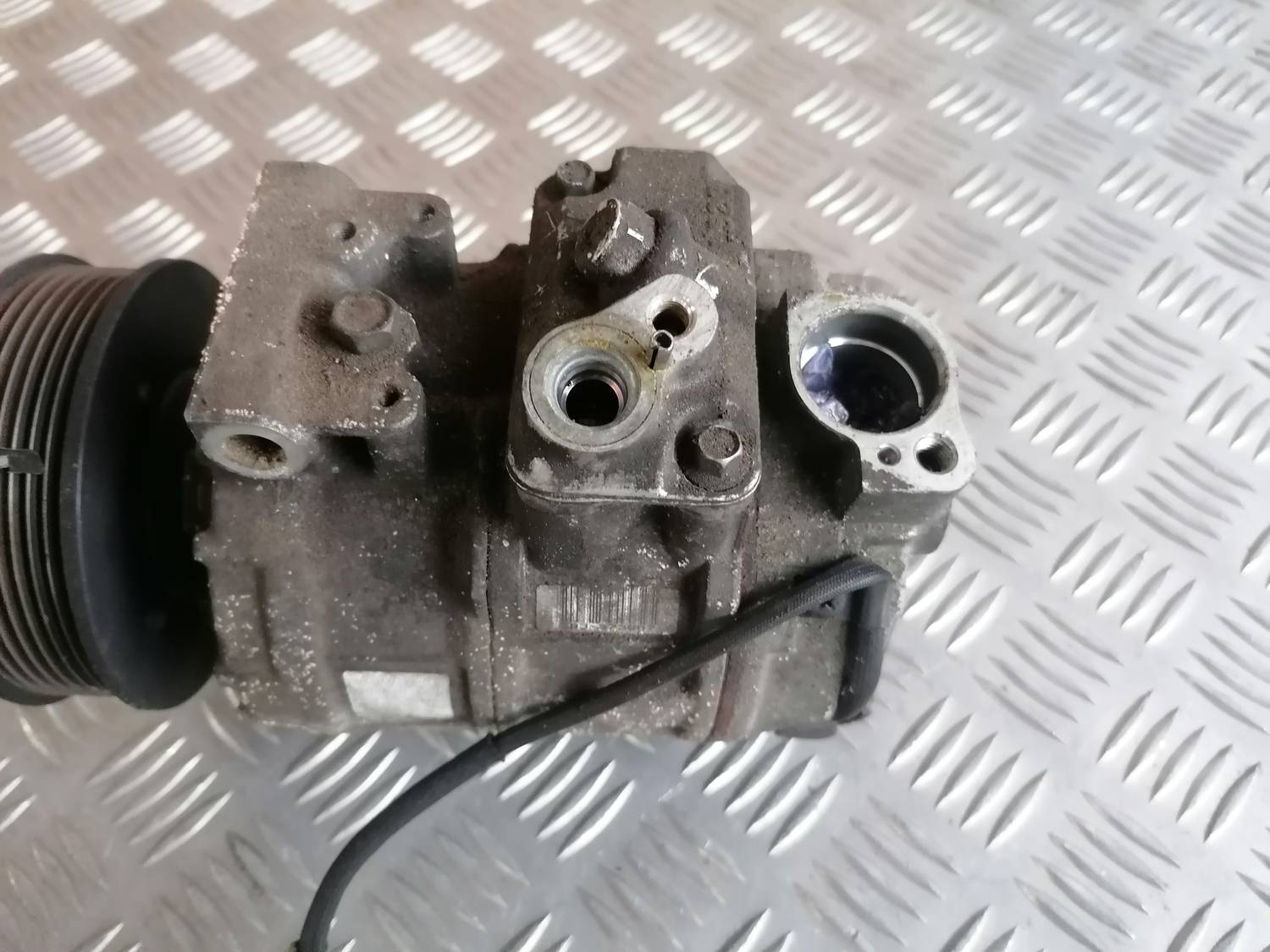 Gaisa kondicioniera kompresors priekš VW PHAETON 2003 3 Gaisa kondicioniera kompresors priekš VW PHAETON 2003