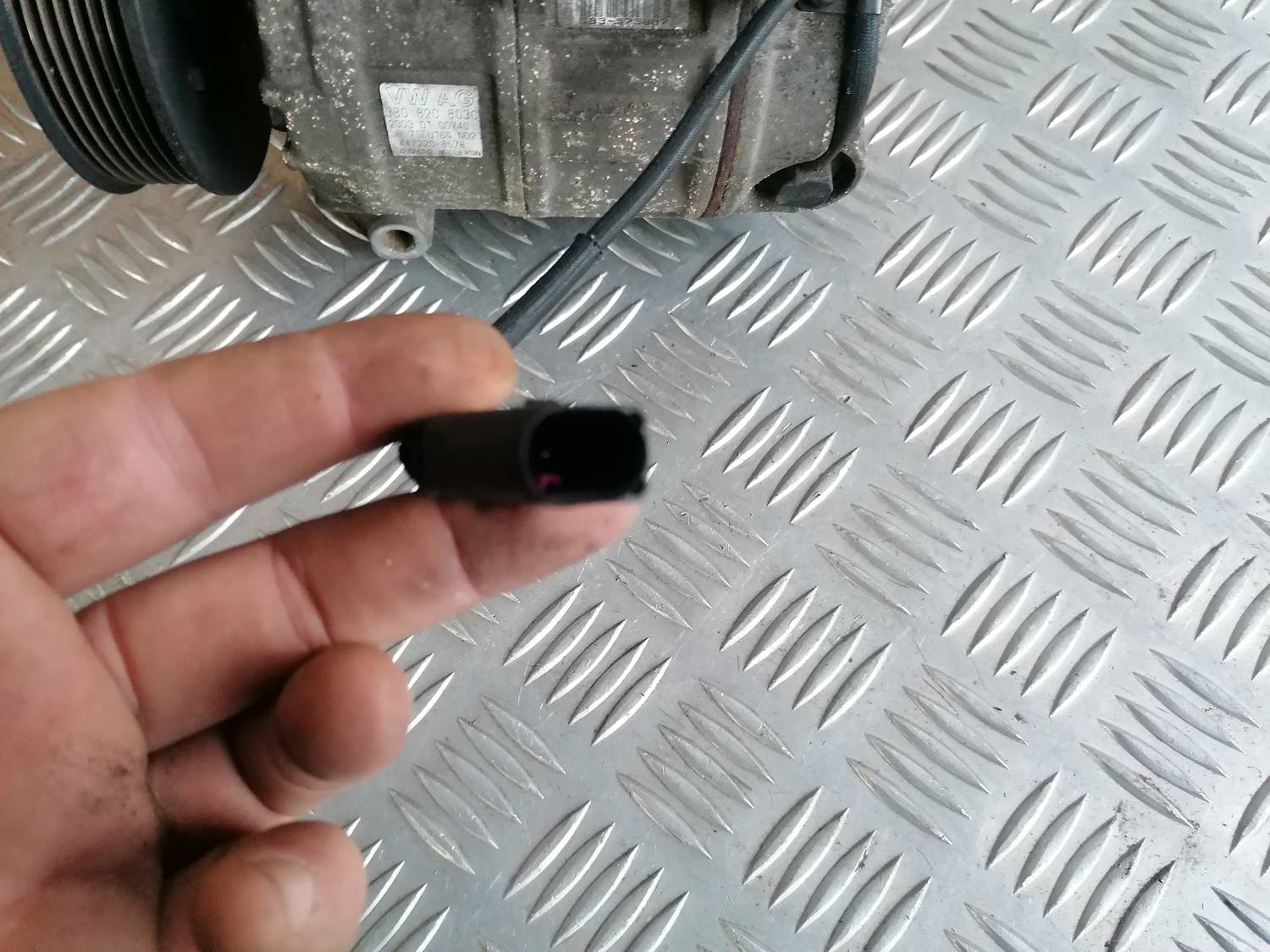 Gaisa kondicioniera kompresors priekš VW PHAETON 2003 5 Gaisa kondicioniera kompresors priekš VW PHAETON 2003