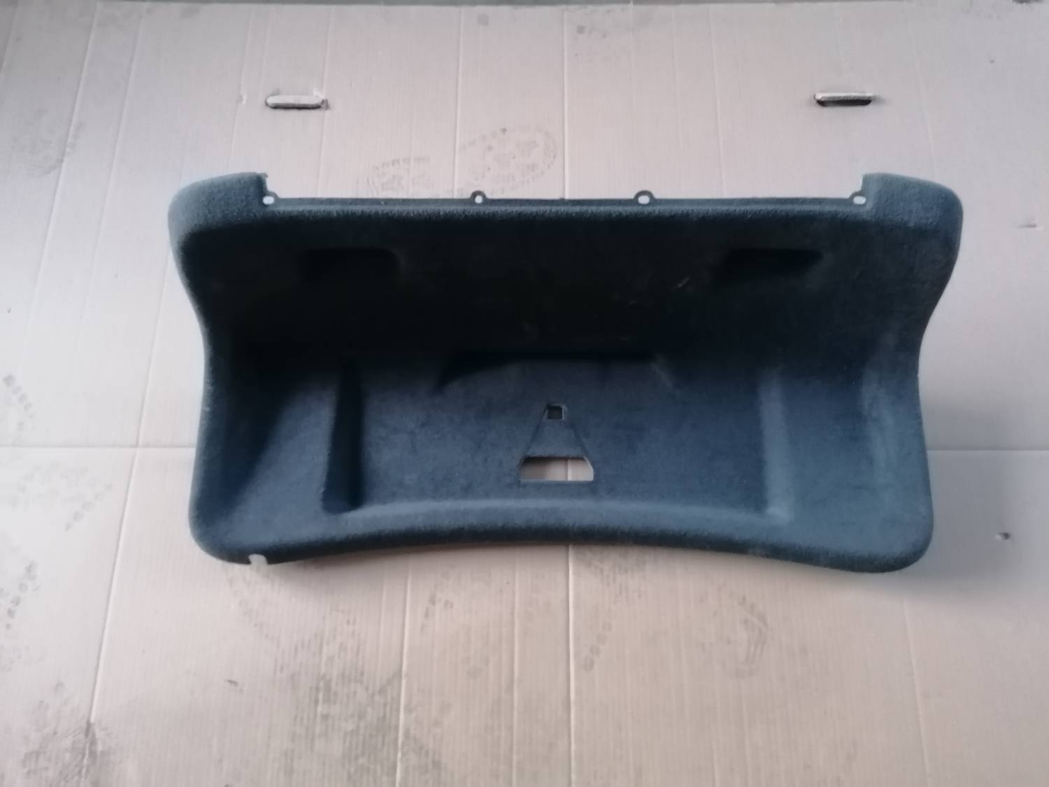 Bagāžnieka vāka liela apdare priekš VW PHAETON 2003 1 Bagāžnieka vāka liela apdare priekš VW PHAETON 2003