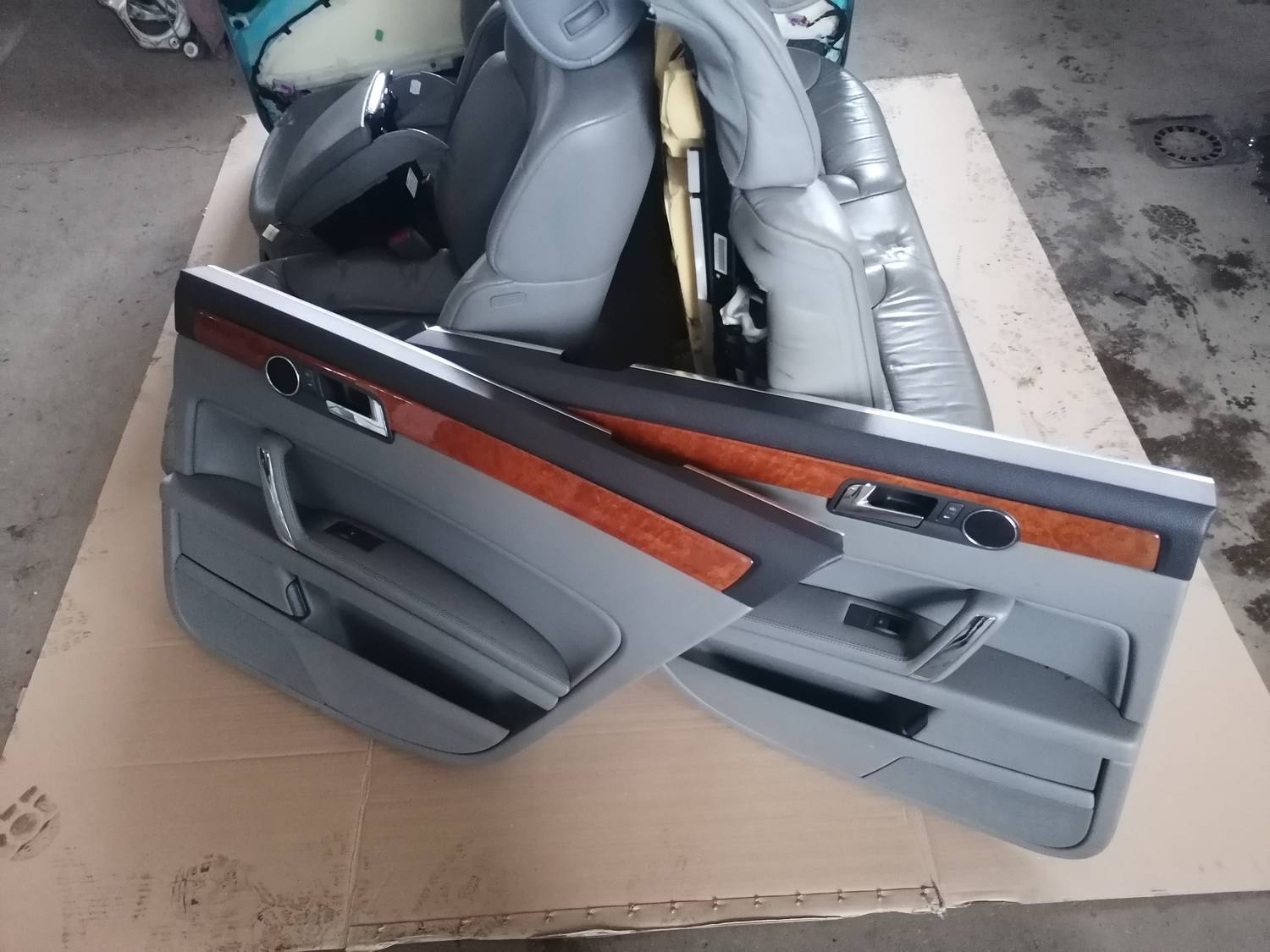 Sēdekļu komplekts priekš VW PHAETON 2003 18 Sēdekļu komplekts priekš VW PHAETON 2003