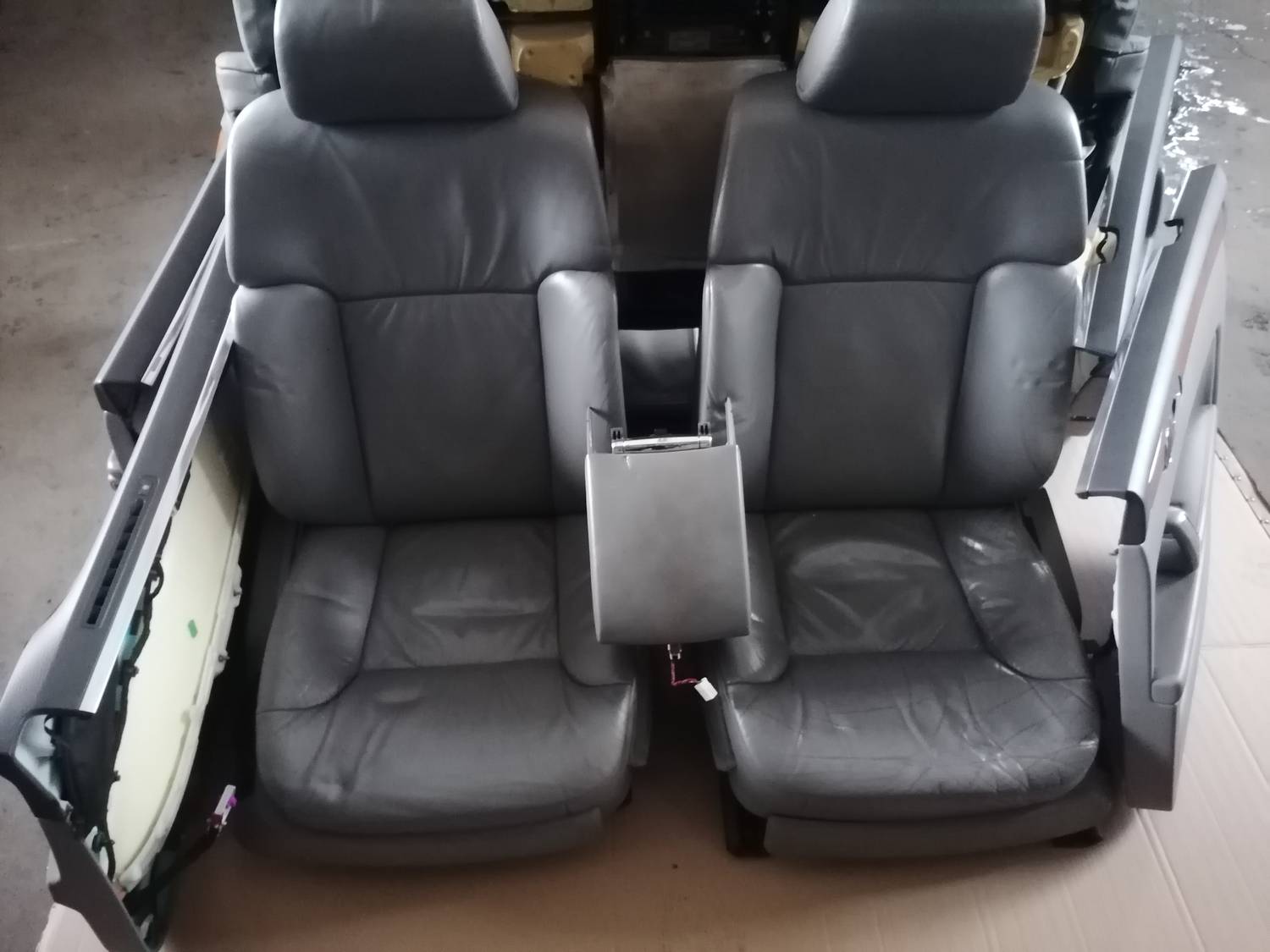 Sēdekļu komplekts priekš VW PHAETON 2003 2 Sēdekļu komplekts priekš VW PHAETON 2003