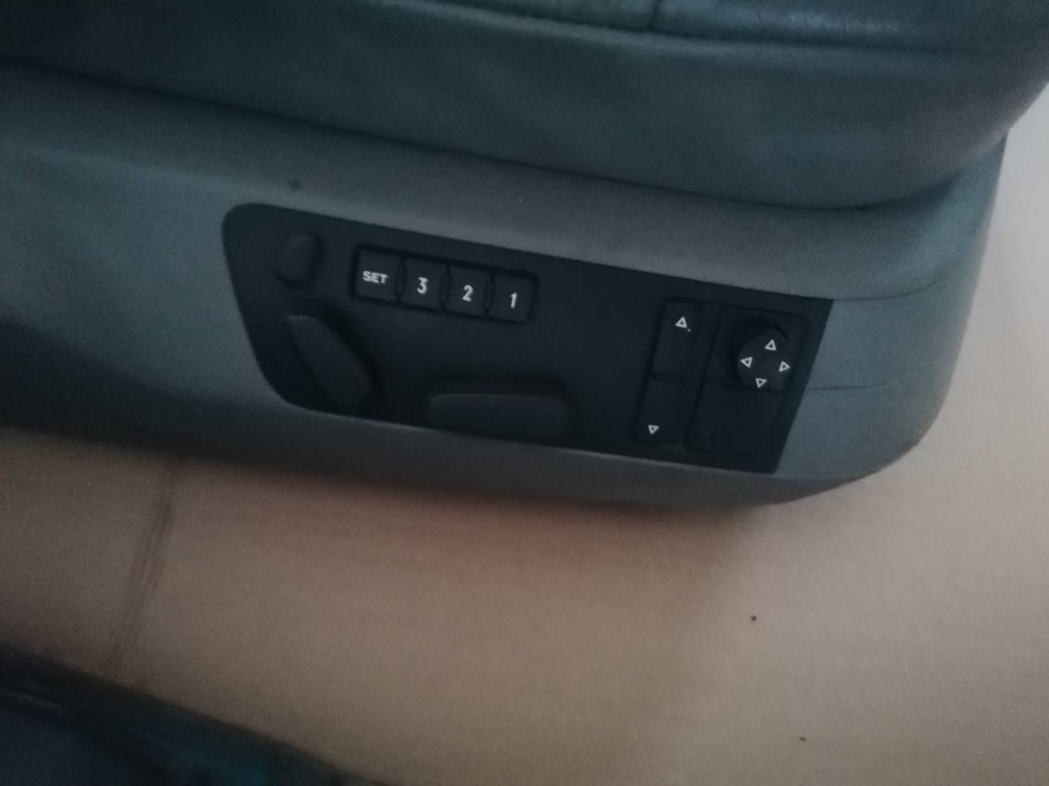 Sēdekļu komplekts priekš VW PHAETON 2003 15 Sēdekļu komplekts priekš VW PHAETON 2003