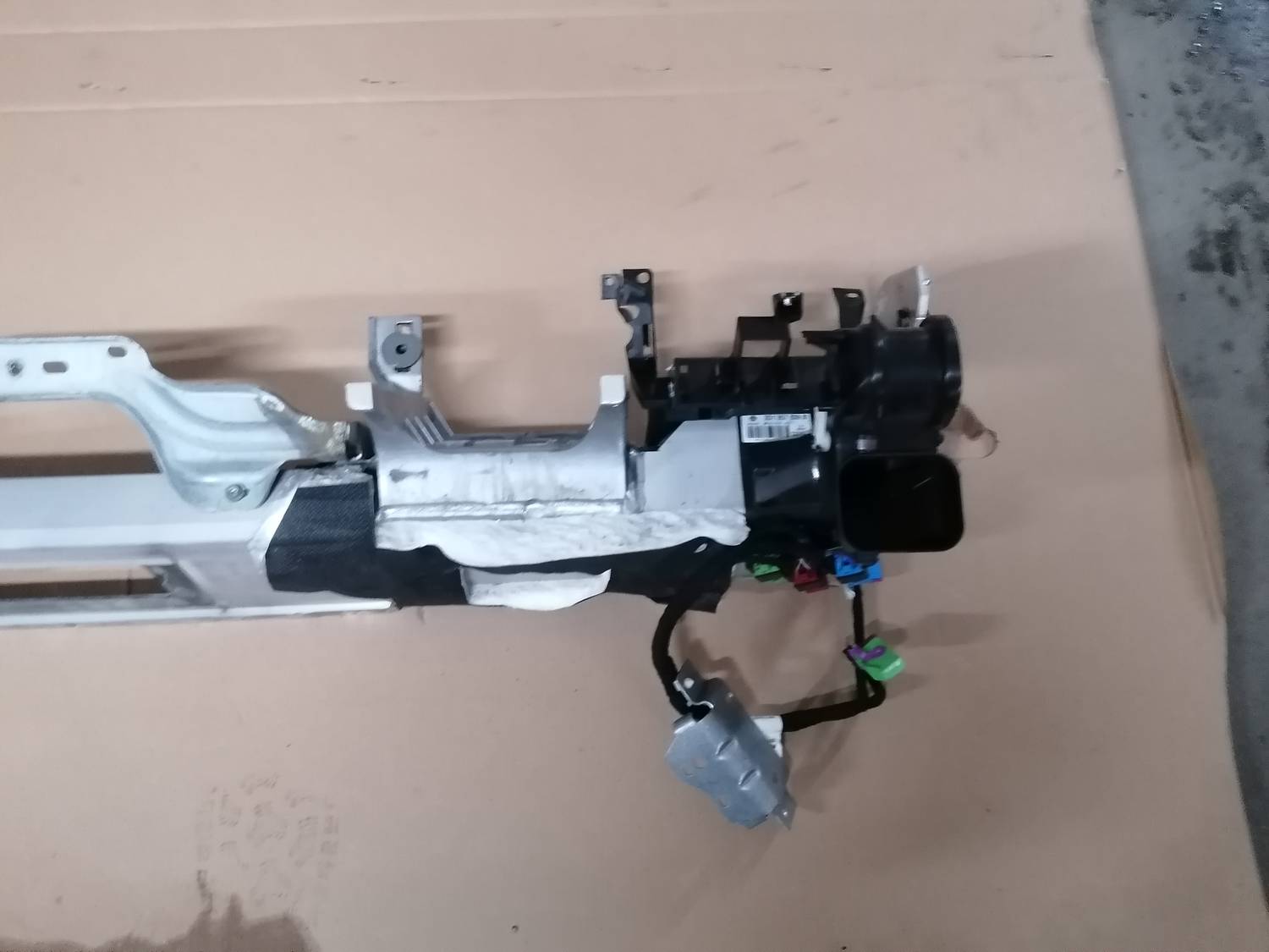 Mērinstrumentu paneļa pastiprinātājs priekš VW PHAETON 2003 2 Mērinstrumentu paneļa pastiprinātājs priekš VW PHAETON 2003