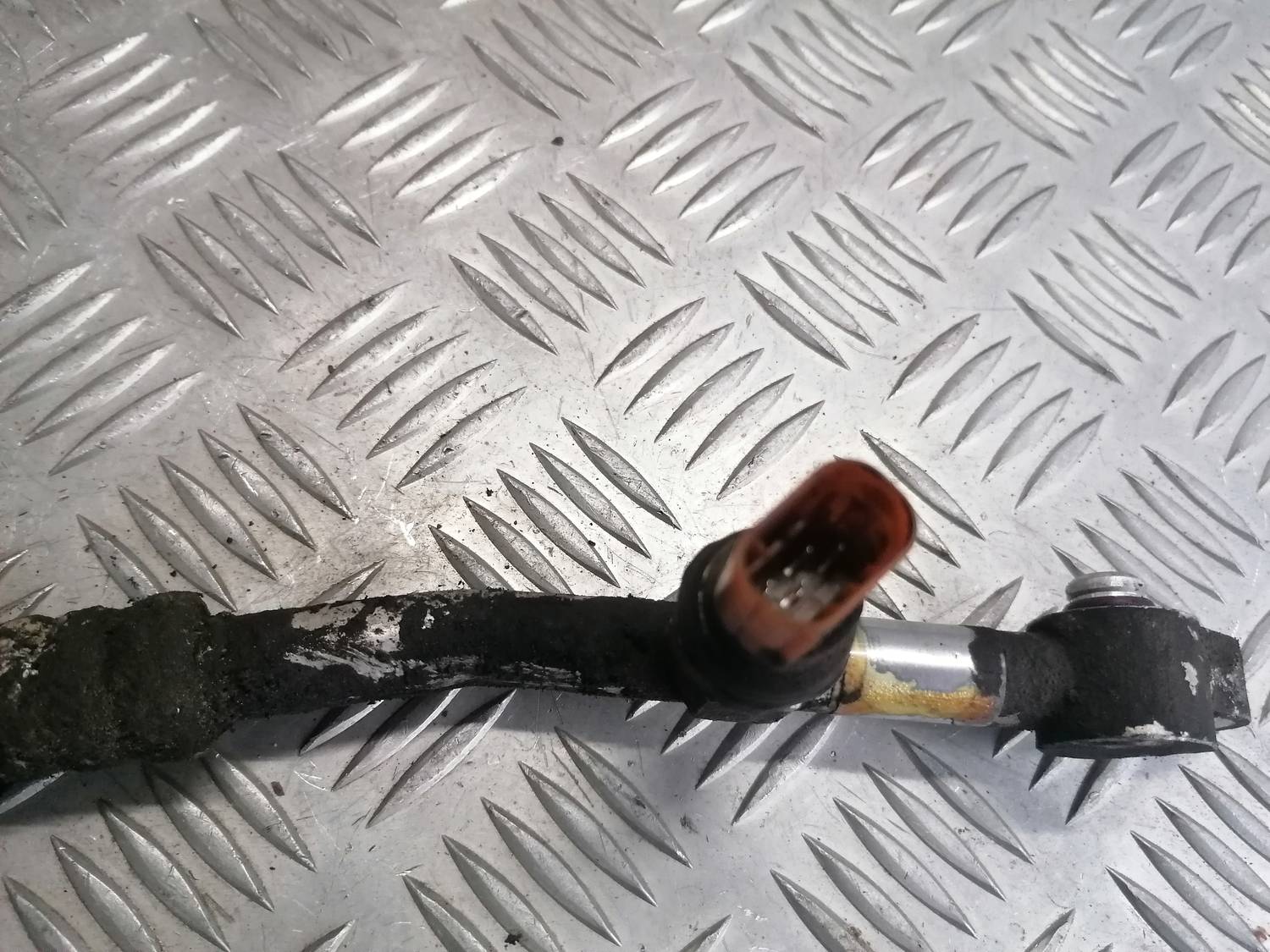 Gaisa kondicioniera caurule priekš VW PHAETON 2003