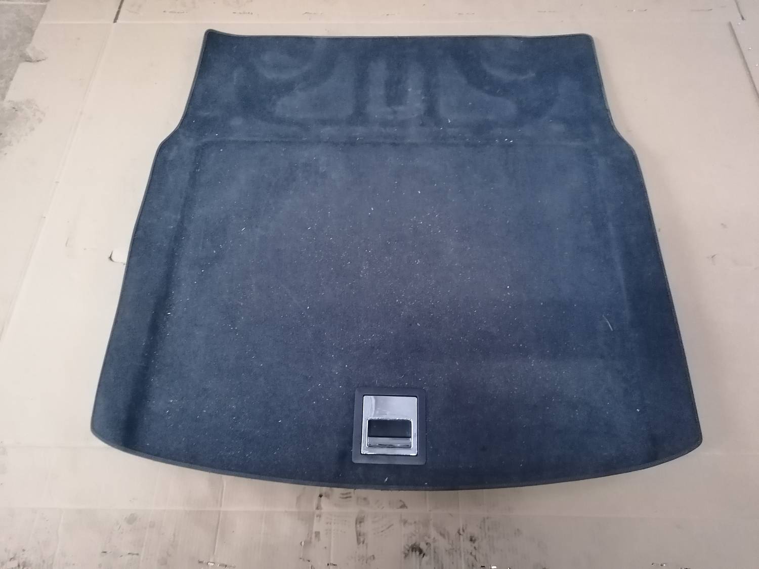 Bagāžnieka grīda priekš VW PHAETON 2003 1 Bagāžnieka grīda priekš VW PHAETON 2003