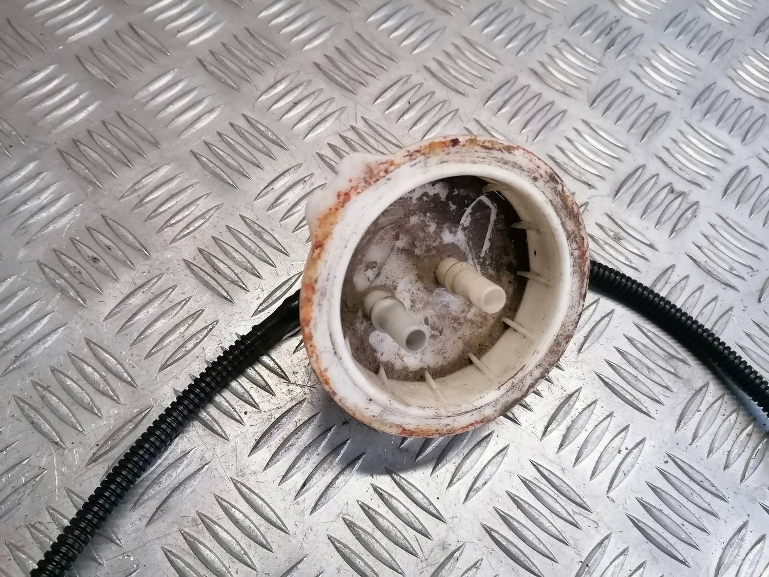 Degvielas tvertnes sūkņa līmeņa devējs priekš VW PHAETON 2003 2 Degvielas tvertnes sūkņa līmeņa devējs priekš VW PHAETON 2003