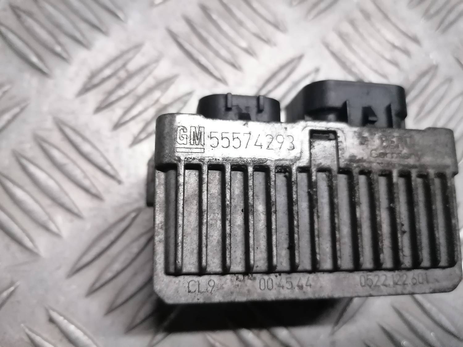 Kvēlsveču releja priekš OPEL INSIGNIA SPORTS TOURER 2013