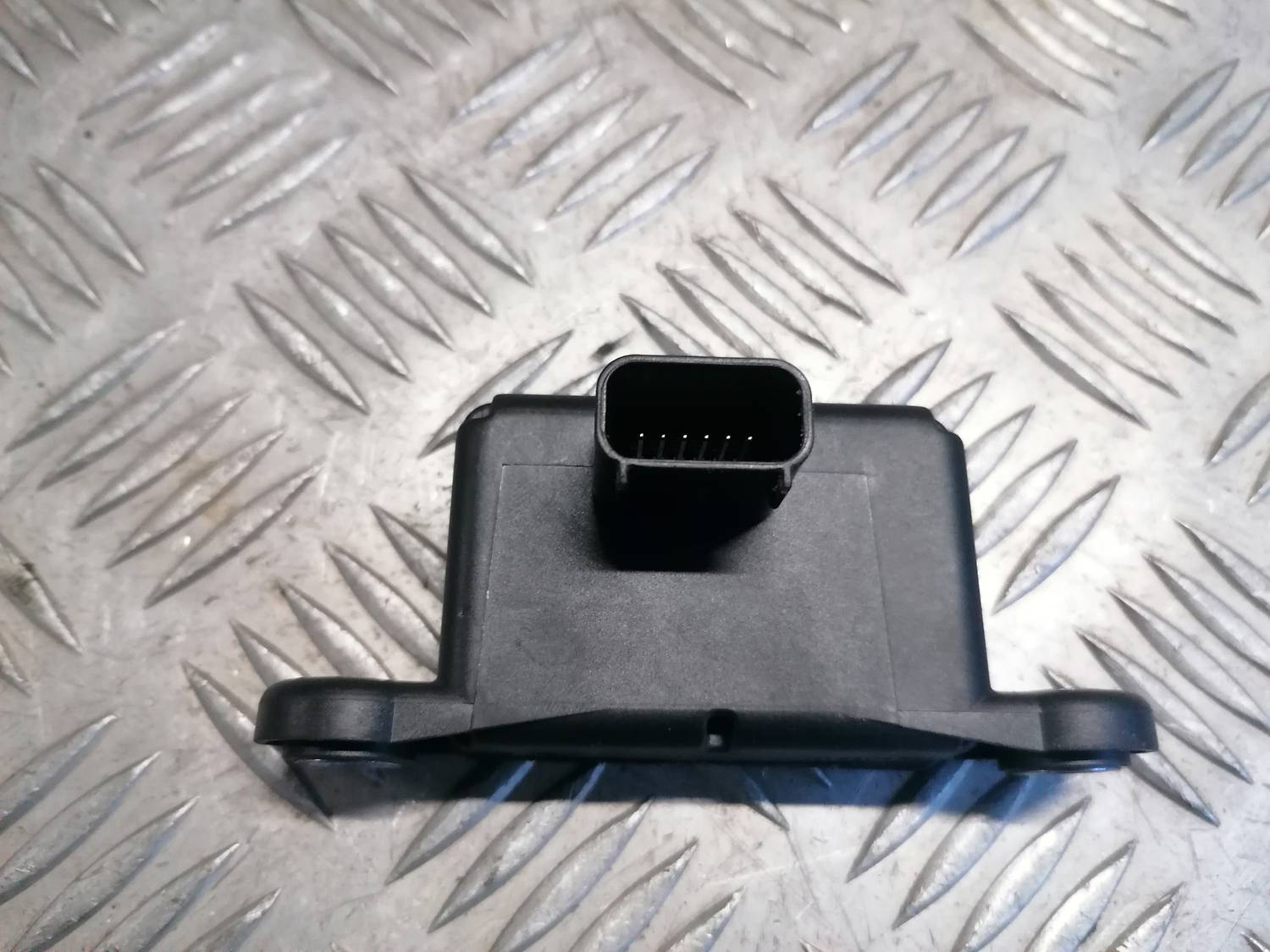 ESP ātruma devējs priekš OPEL INSIGNIA SPORTS TOURER 2013 3 ESP ātruma devējs priekš OPEL INSIGNIA SPORTS TOURER 2013