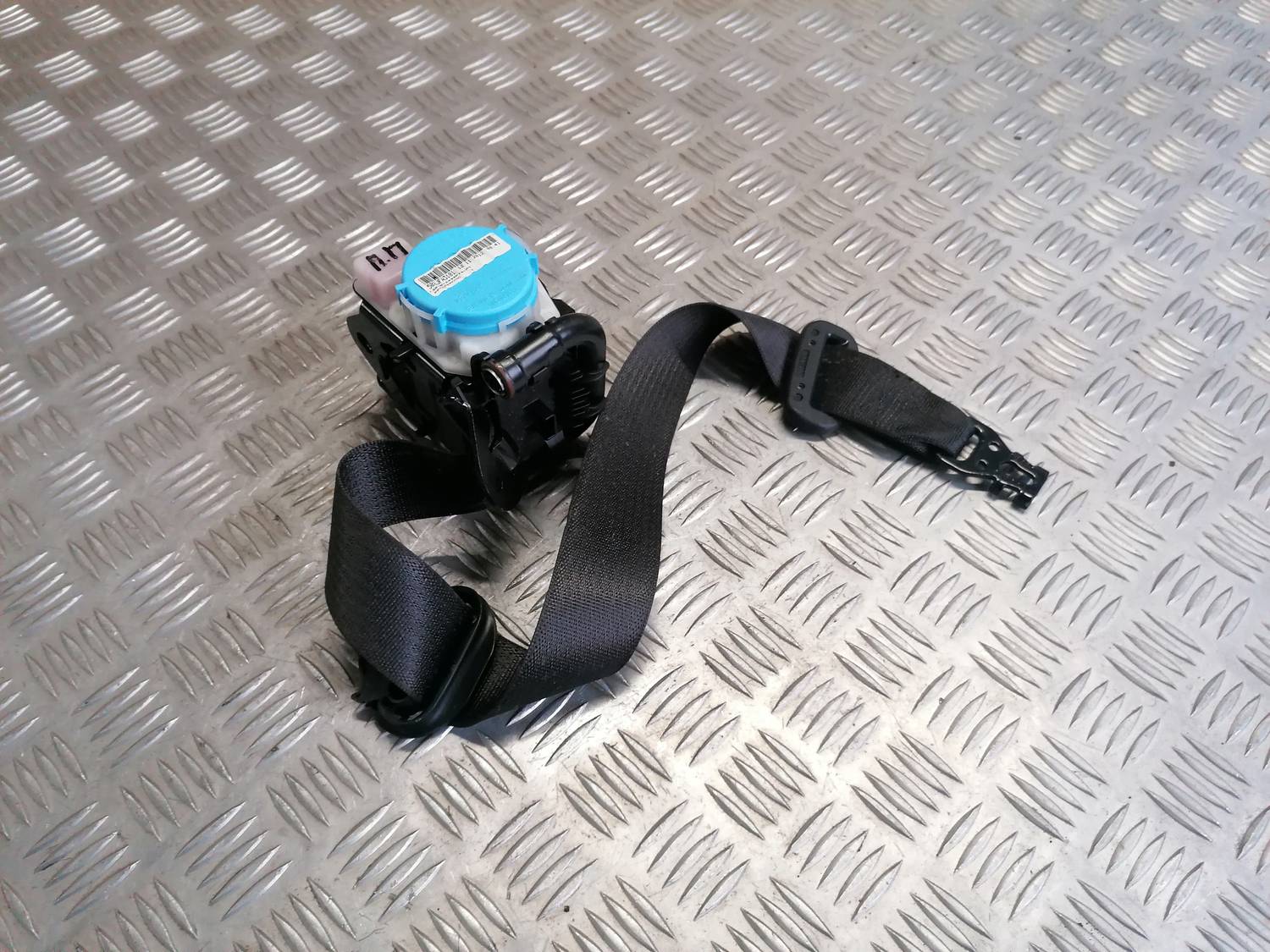 Priekšējā labā drošības josta priekš OPEL INSIGNIA SPORTS TOURER 2013 1 Priekšējā labā drošības josta priekš OPEL INSIGNIA SPORTS TOURER 2013