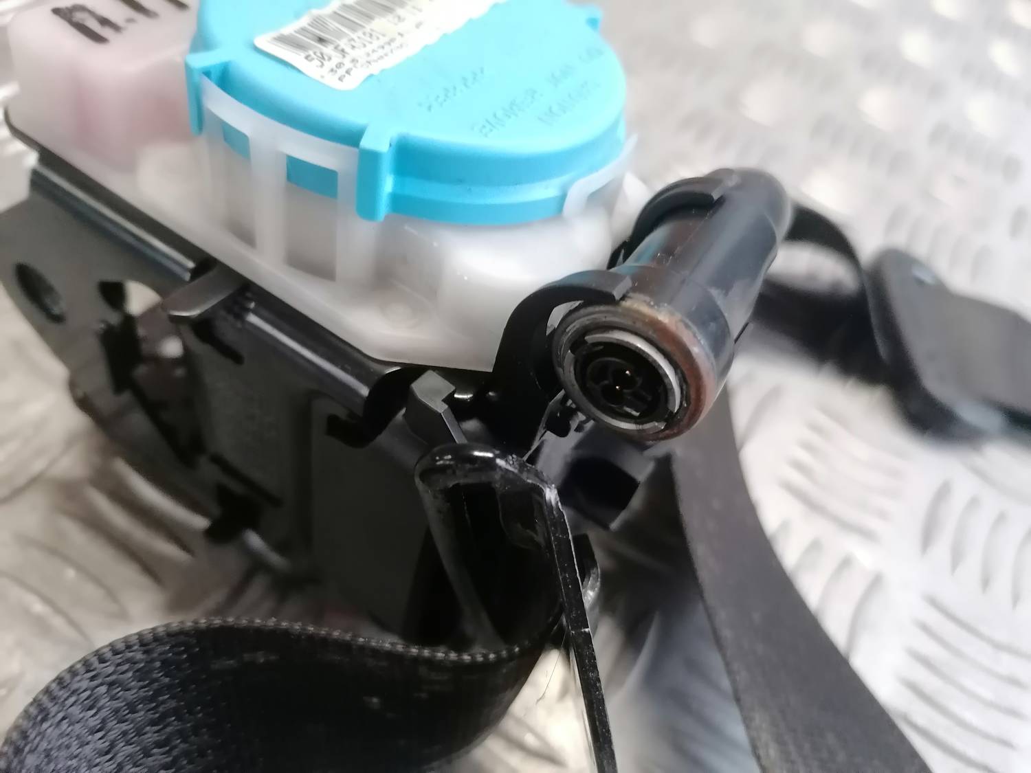 Priekšējā labā drošības josta priekš OPEL INSIGNIA SPORTS TOURER 2013 2 Priekšējā labā drošības josta priekš OPEL INSIGNIA SPORTS TOURER 2013