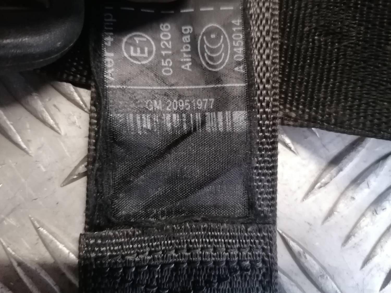 Priekšējā labā drošības josta priekš OPEL INSIGNIA SPORTS TOURER 2013 5 Priekšējā labā drošības josta priekš OPEL INSIGNIA SPORTS TOURER 2013