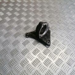 Dzinēja kronšteins priekš OPEL INSIGNIA SPORTS TOURER 2013