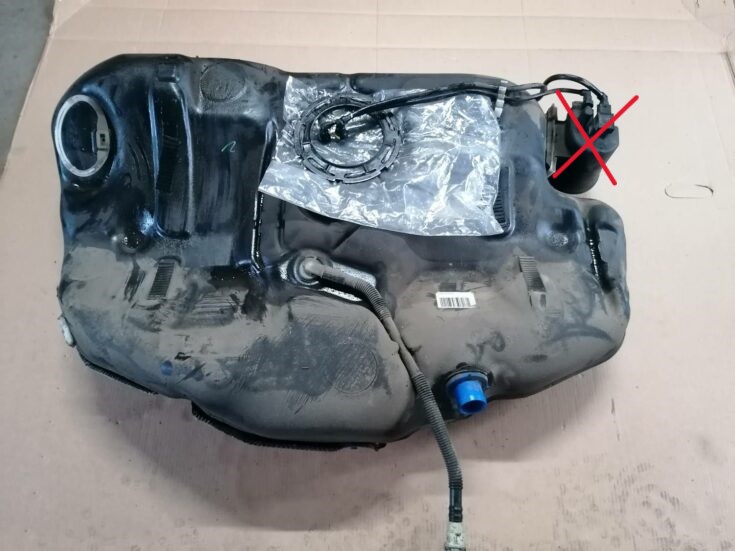 Degvielas tvertne priekš OPEL INSIGNIA SPORTS TOURER 2013