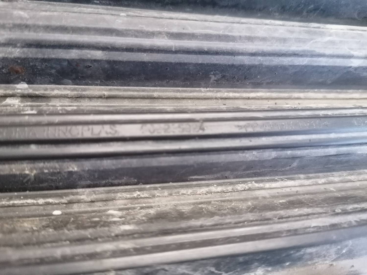 Miglas luktura reste, pa labi priekš OPEL INSIGNIA SPORTS TOURER 2013 4 Miglas luktura reste, pa labi priekš OPEL INSIGNIA SPORTS TOURER 2013