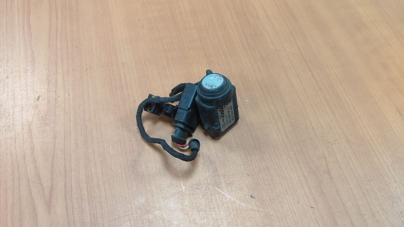 Parkošanās devējs priekš VW PHAETON 2003 1 Parkošanās devējs priekš VW PHAETON 2003