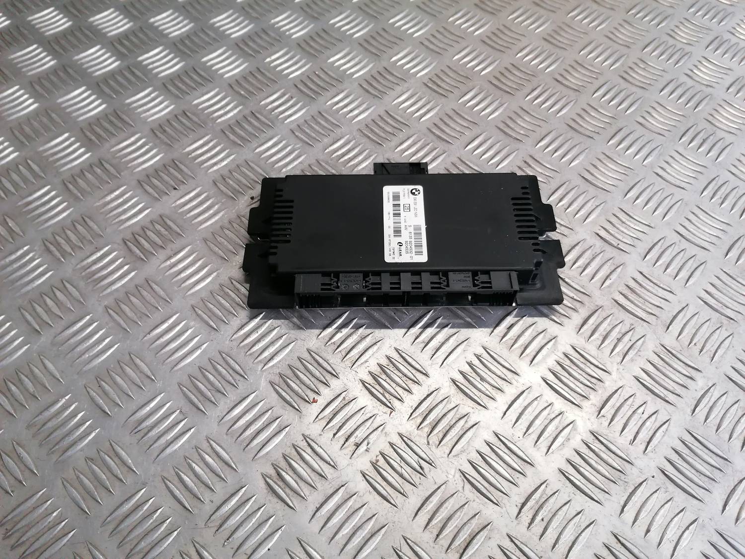 Gaismas vadības bloks priekš BMW 318D E91 2008 TOURING 2 Gaismas vadības bloks priekš BMW 318D E91 2008 TOURING