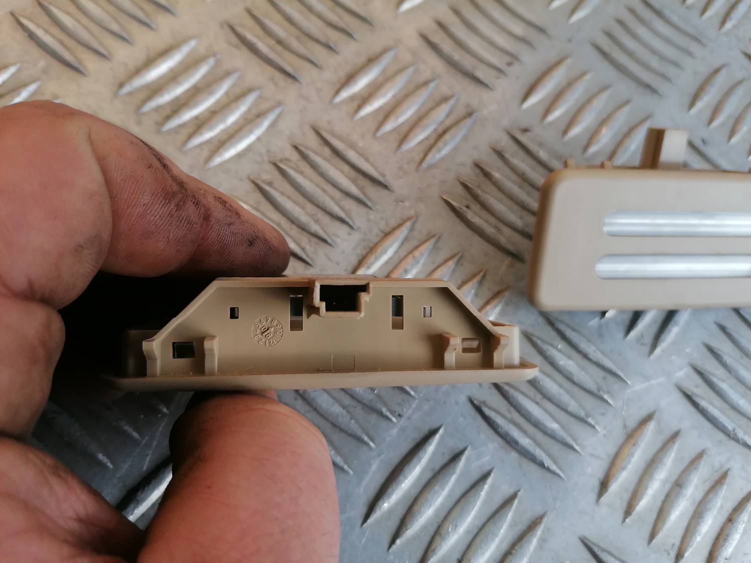 Saules aizsarga apgaismojums priekš BMW 318D E91 2008 TOURING 3 Saules aizsarga apgaismojums priekš BMW 318D E91 2008 TOURING